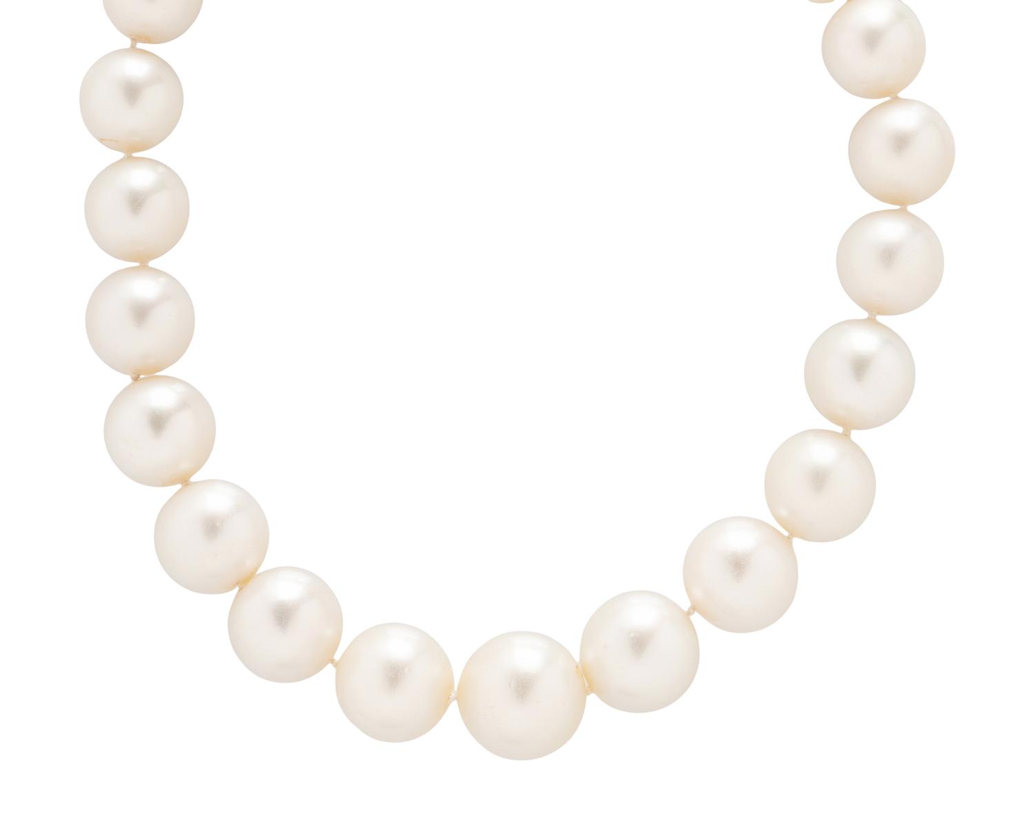 GRADUATED CULTURED PEARL AND DIAMOND NECKLACE
