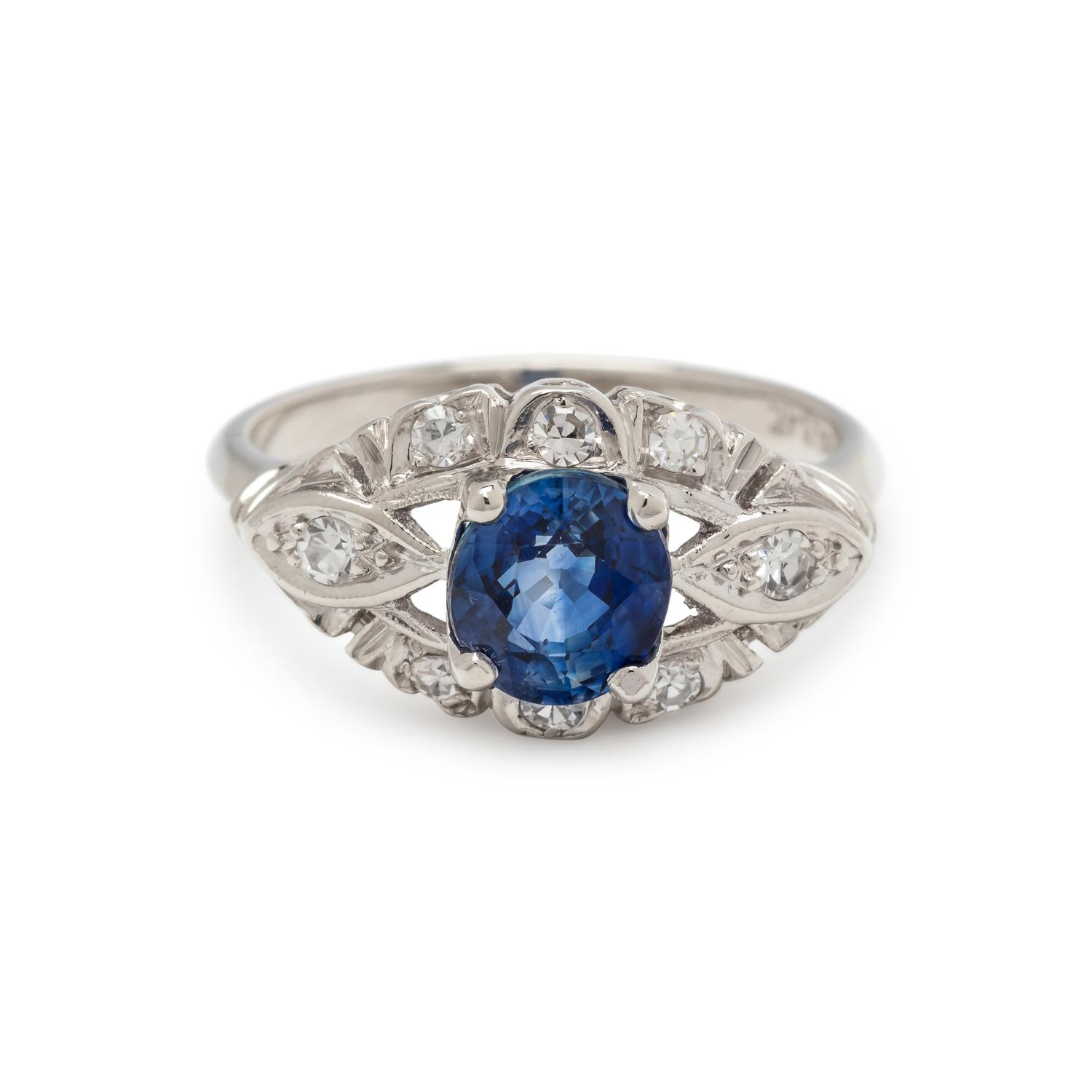 SAPPHIRE AND DIAMOND RING