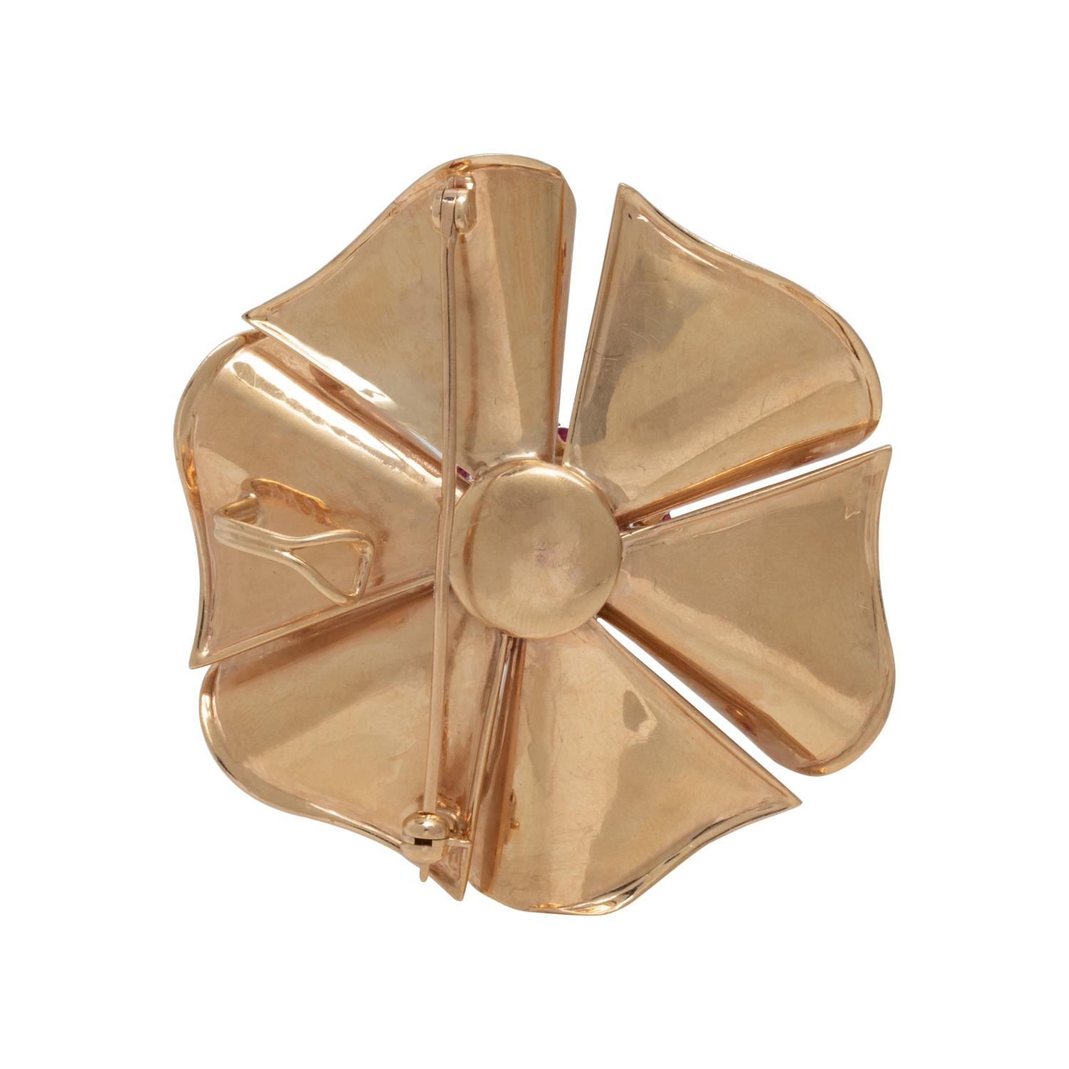 RETRO, YELLOW GOLD RUBY AND DIAMOND PENDANT/BROOCH