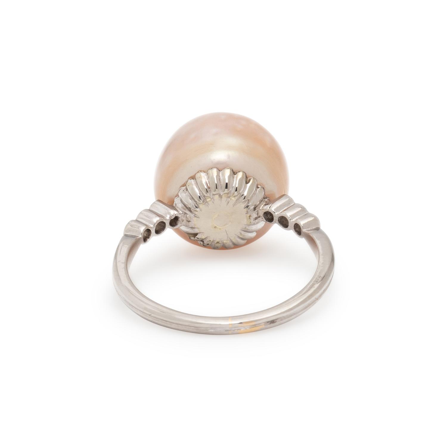 NATURAL PEARL AND DIAMOND RING