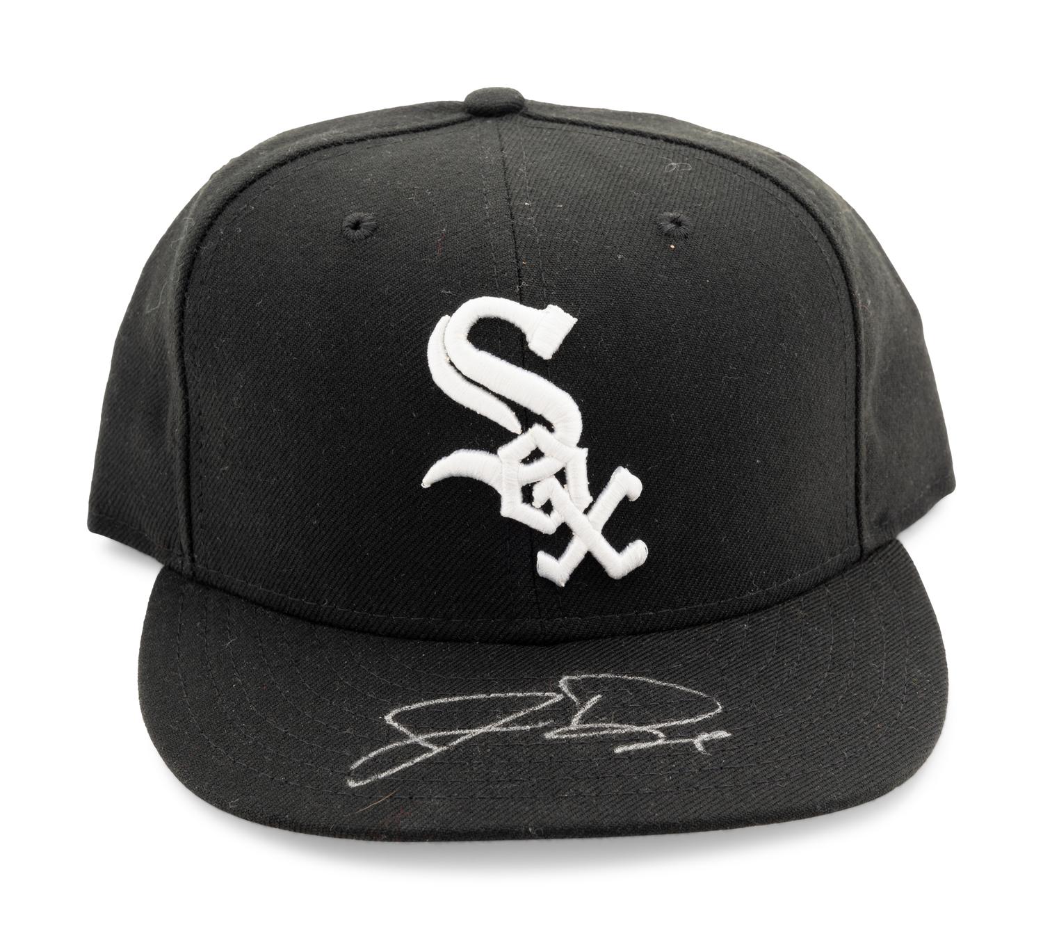 A Group of 13 2005 Chicago White Sox World Series Champion Signed Autograph Items (Steiner)