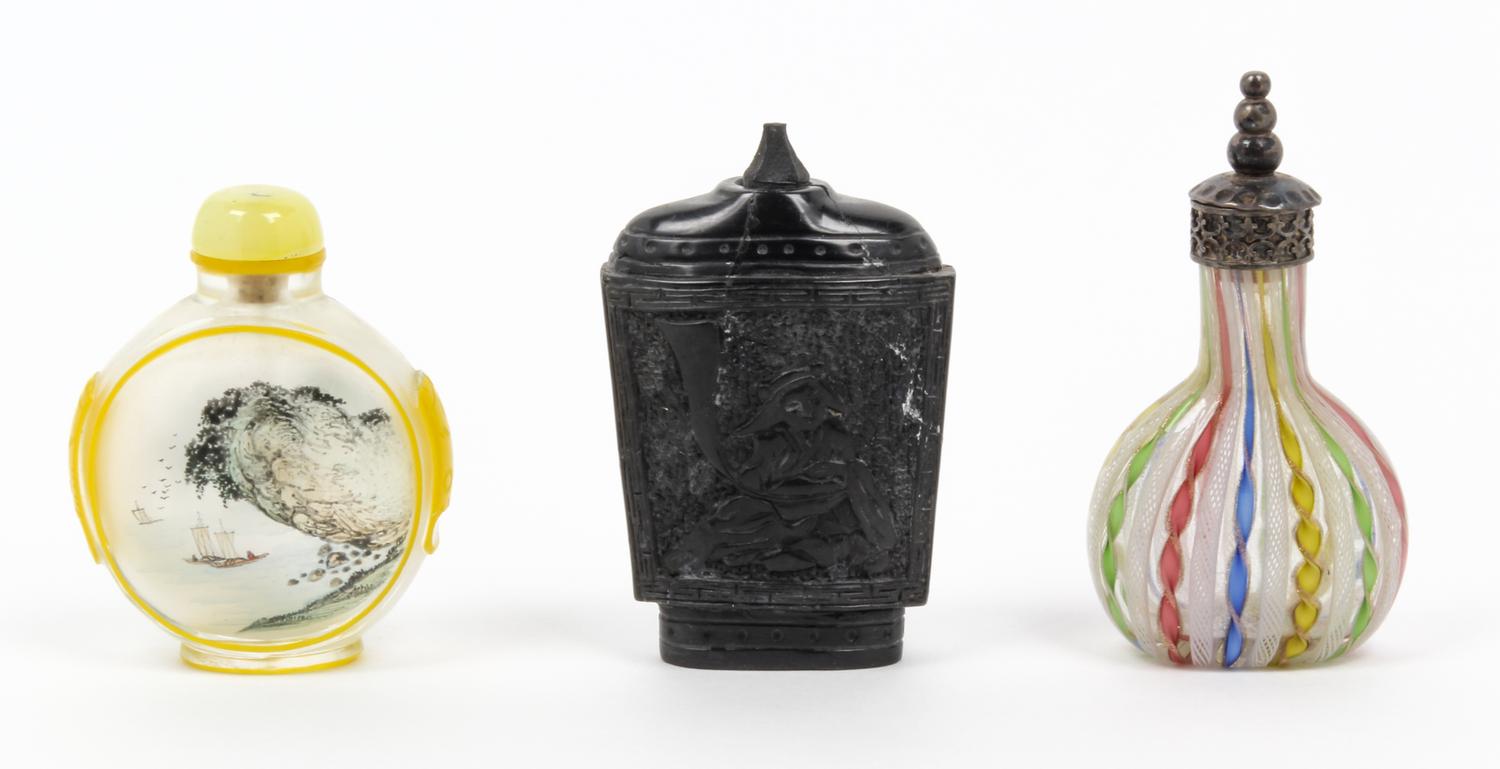 Two Snuff Bottles Height of tallest 4 inches. — 19TH/20TH CENTURY