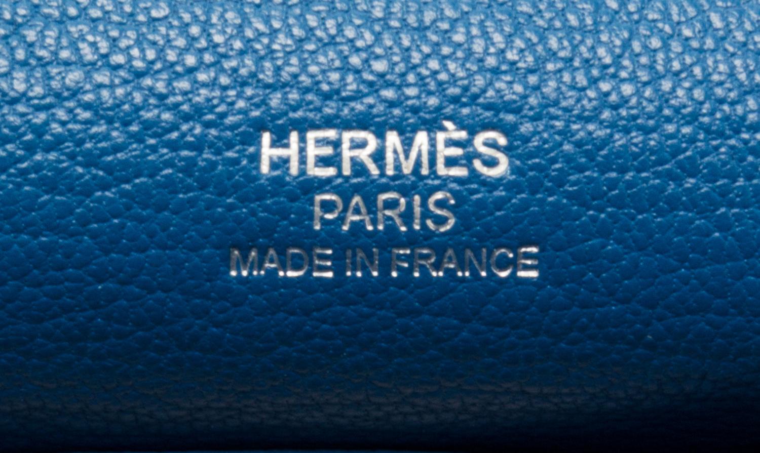 An Hermes Mykonos Taurillon Clemence 28cm Jypsiere Handbag, 11" x 8.5" x 5".