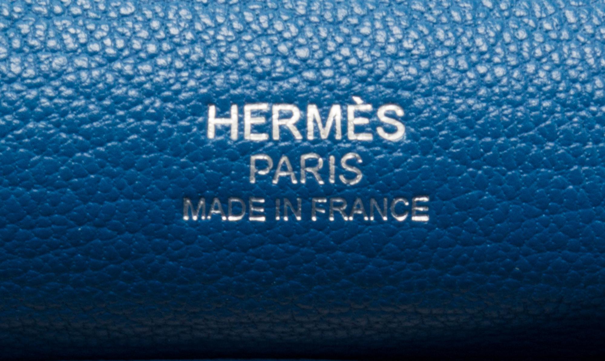 An Hermes Mykonos Taurillon Clemence 28cm Jypsiere Handbag, 11" x 8.5" x 5".