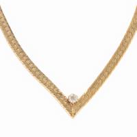 YELLOW GOLD AND DIAMOND NECKLACE