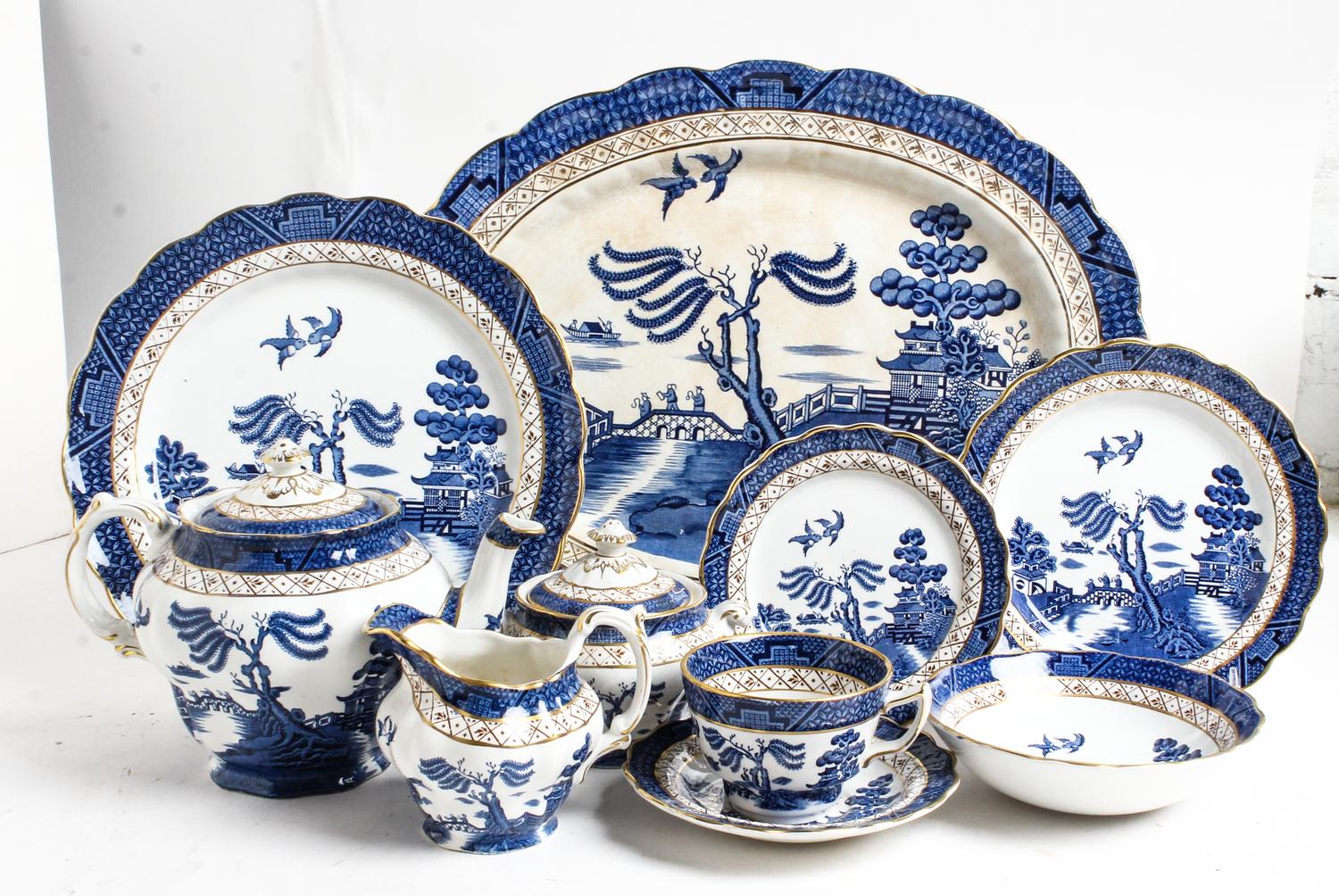A Booths Stoneware Dinner Service for Ten Diameter of dinner plate 10 1/2 inches. — LATE 19TH CENTURY