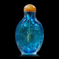 Two Chinese Monochrome Glass Snuff Bottles, 19th Century — 清晚期 料器鼻煙壺兩支