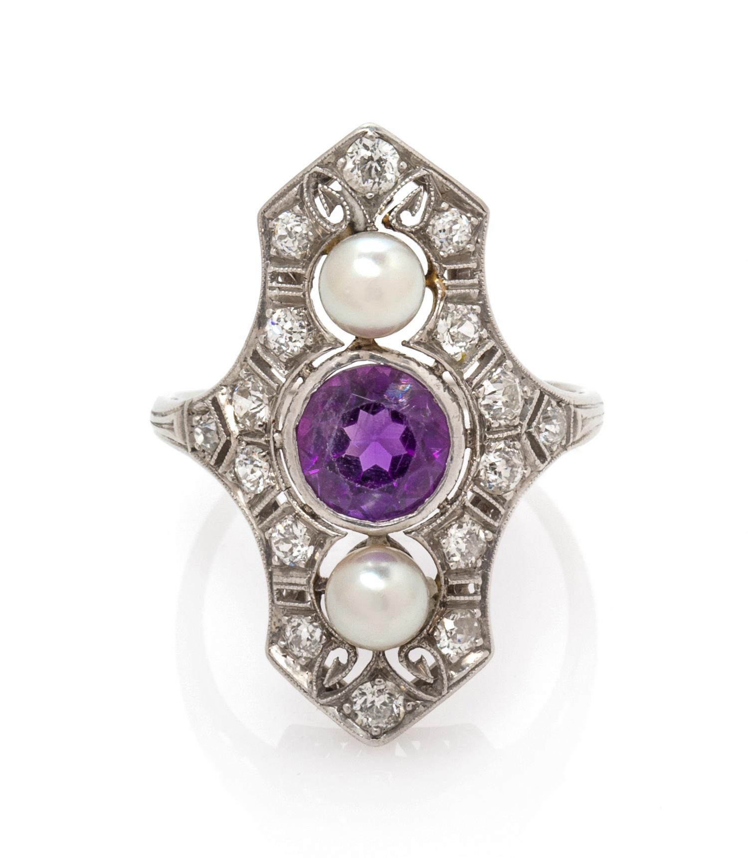 An Edwardian Amethyst, Diamond and Pearl Ring, 4.30 dwts.