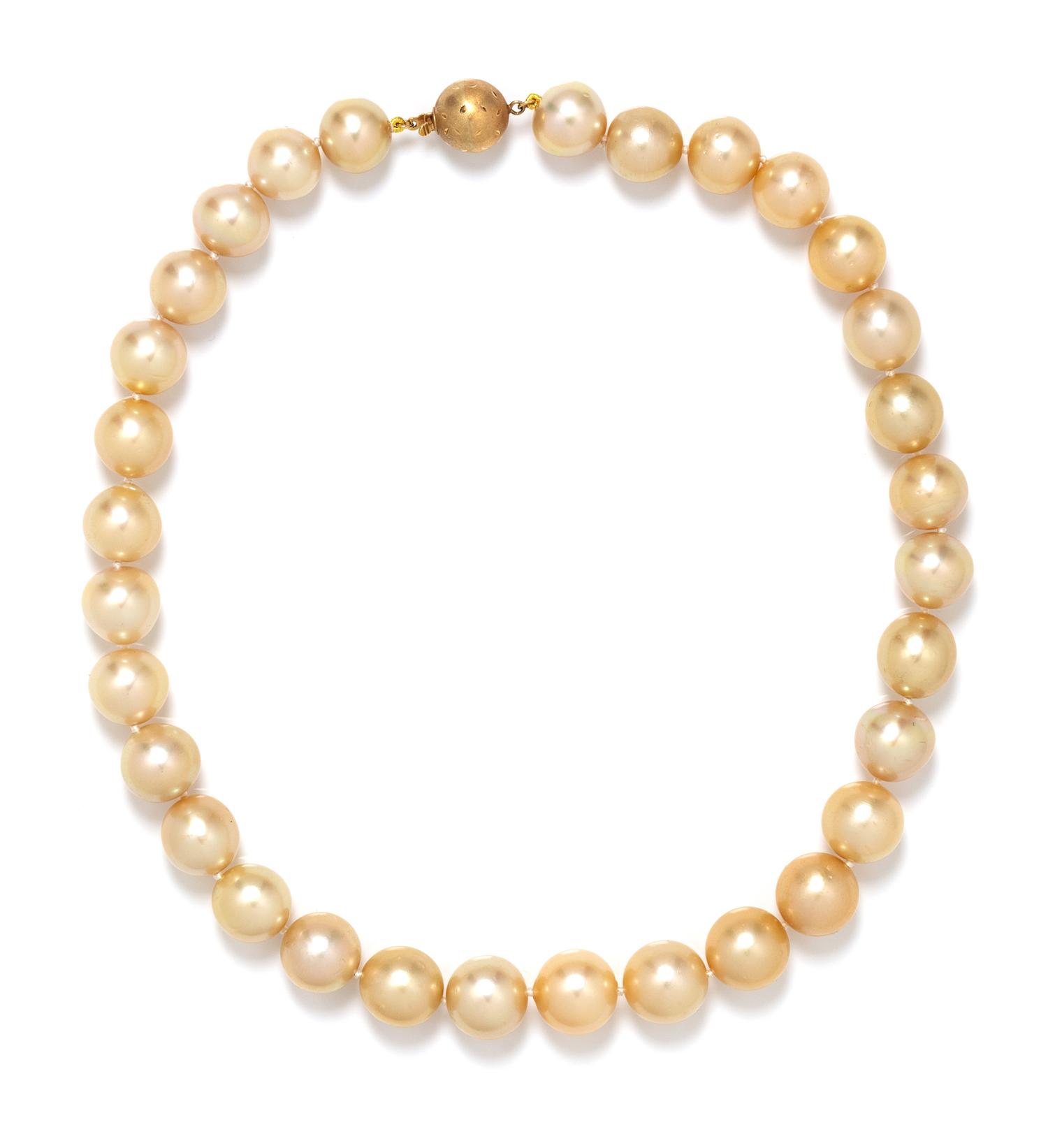 CULTURED PEARL NECKLACE