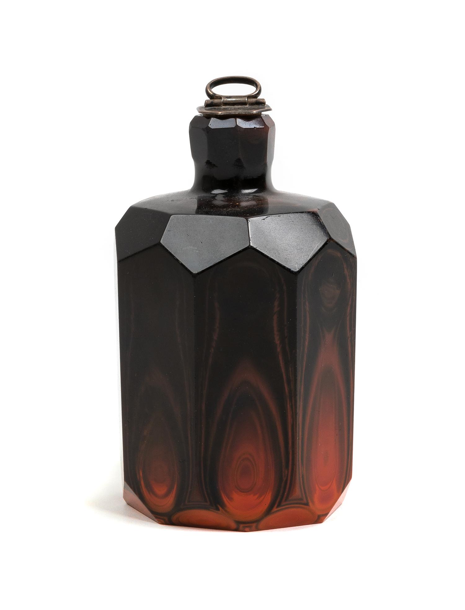 A Continental Marbled Red and Black Glass Covered Jar Height 5 inches. — PROBABLY FRIEDRICH EGERMANN, LATE 18TH CENTURY