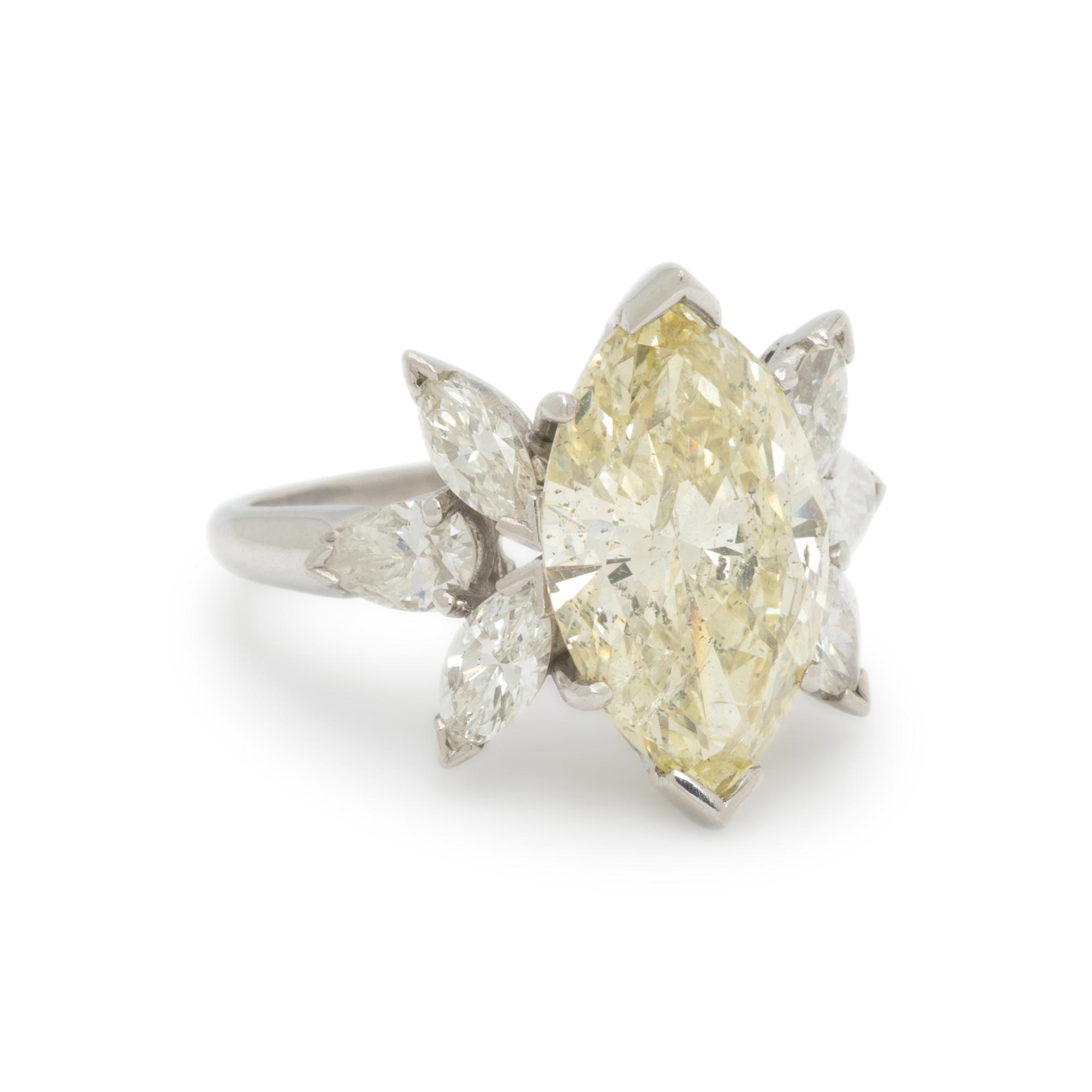 COLORED DIAMOND AND DIAMOND RING