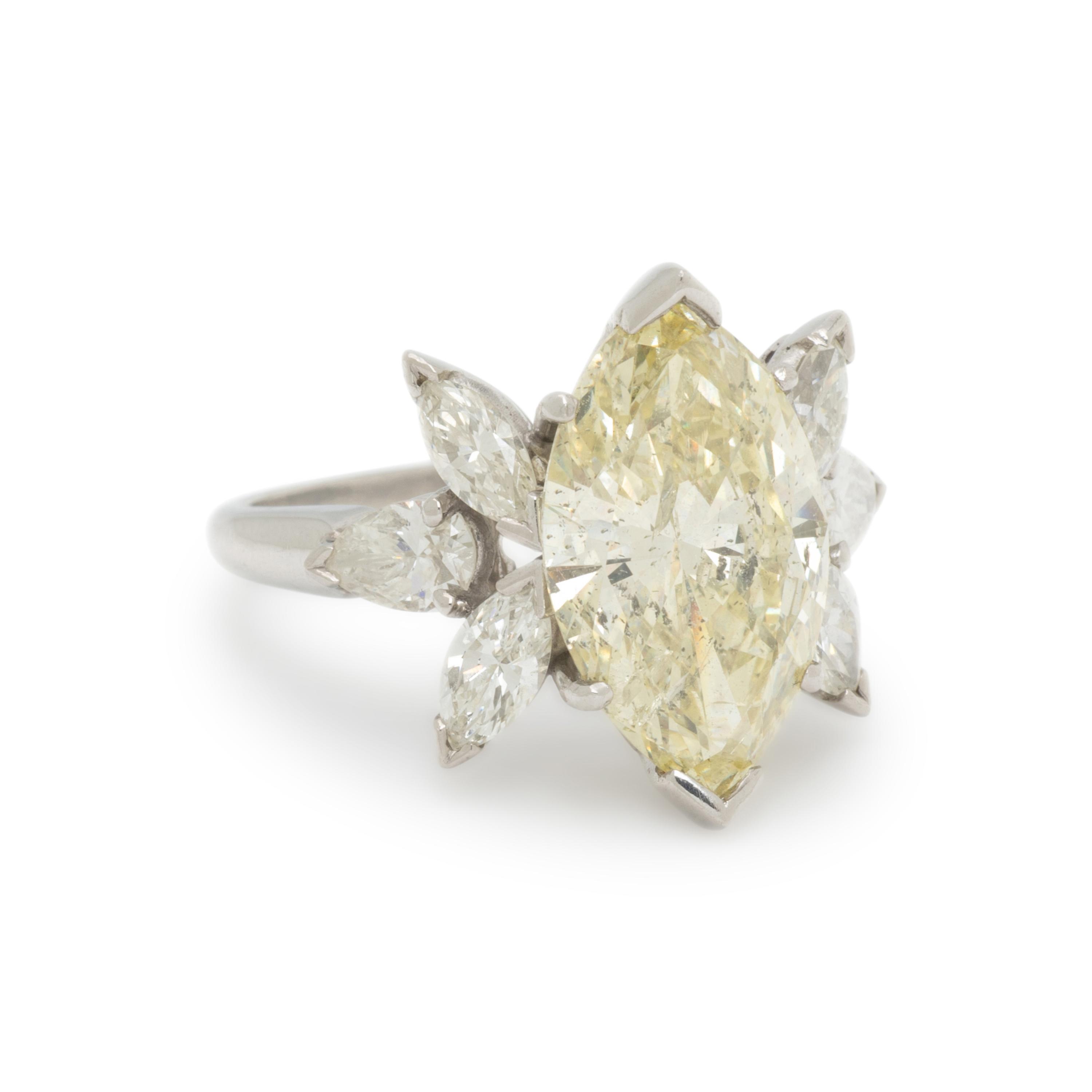 COLORED DIAMOND AND DIAMOND RING