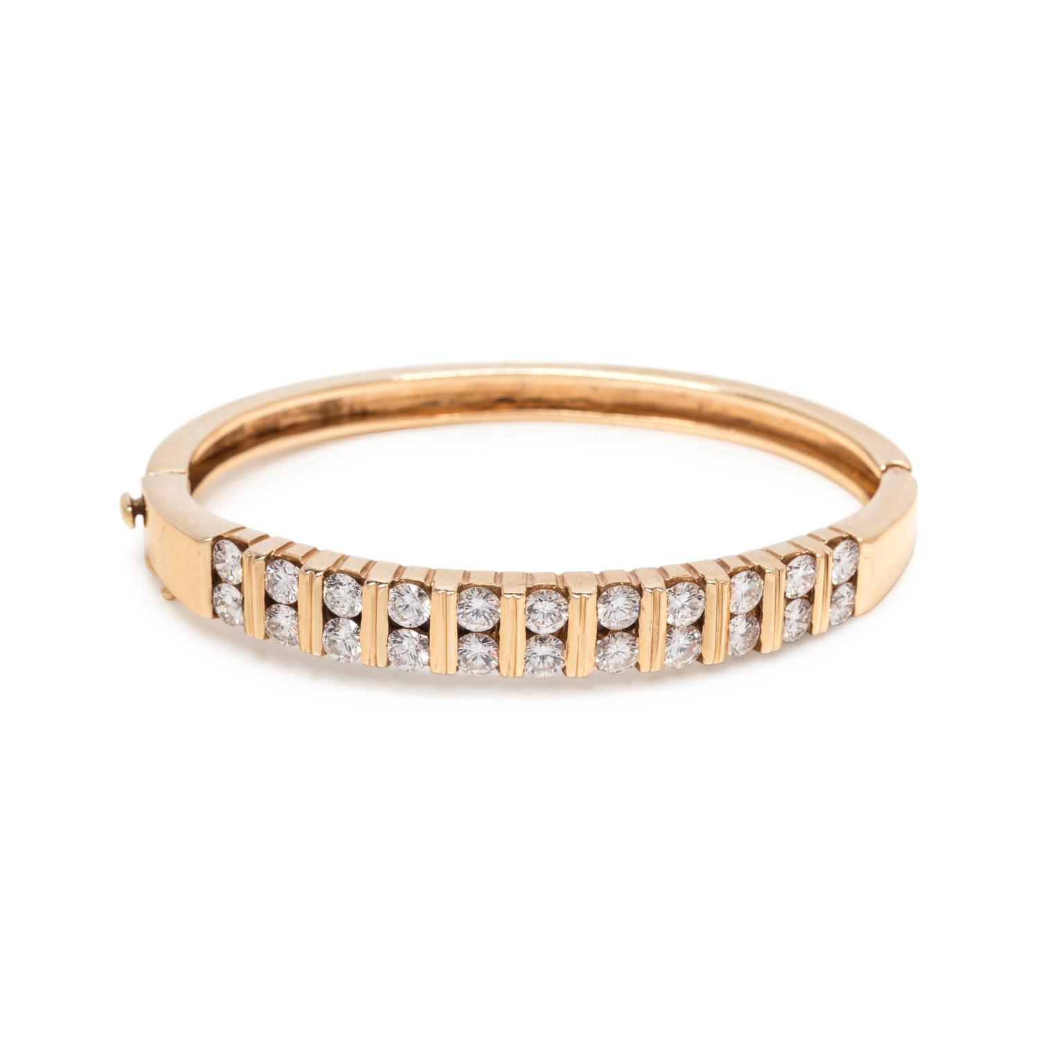 YELLOW GOLD AND DIAMOND BANGLE BRACELET