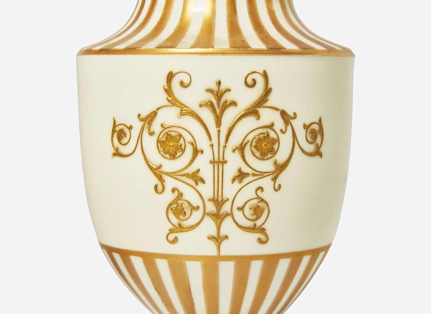 A Pair of Wedgwood Bone China "Victoria" Pattern Vases and Covers, UK, circa 1880