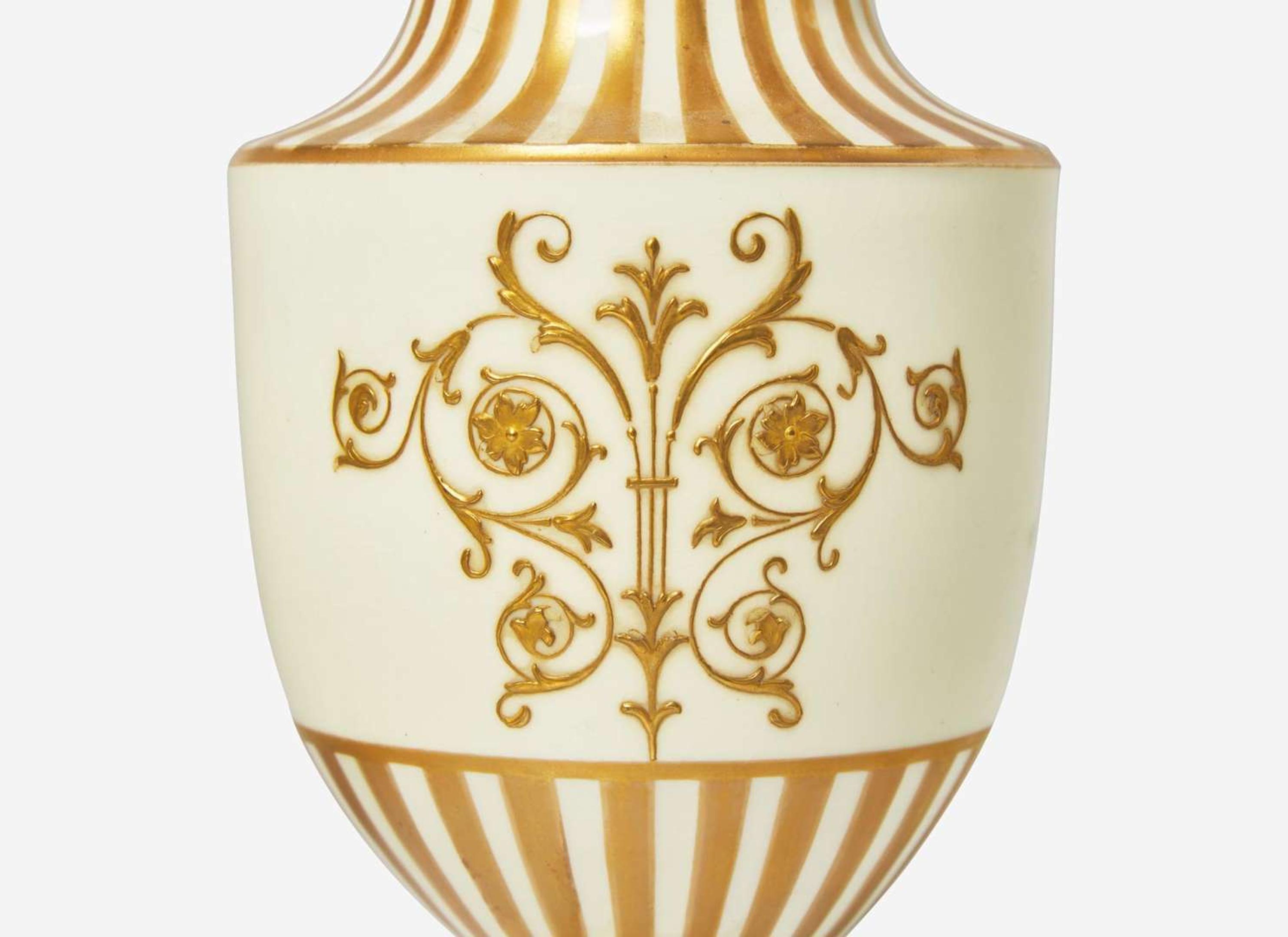 A Pair of Wedgwood Bone China "Victoria" Pattern Vases and Covers, UK, circa 1880