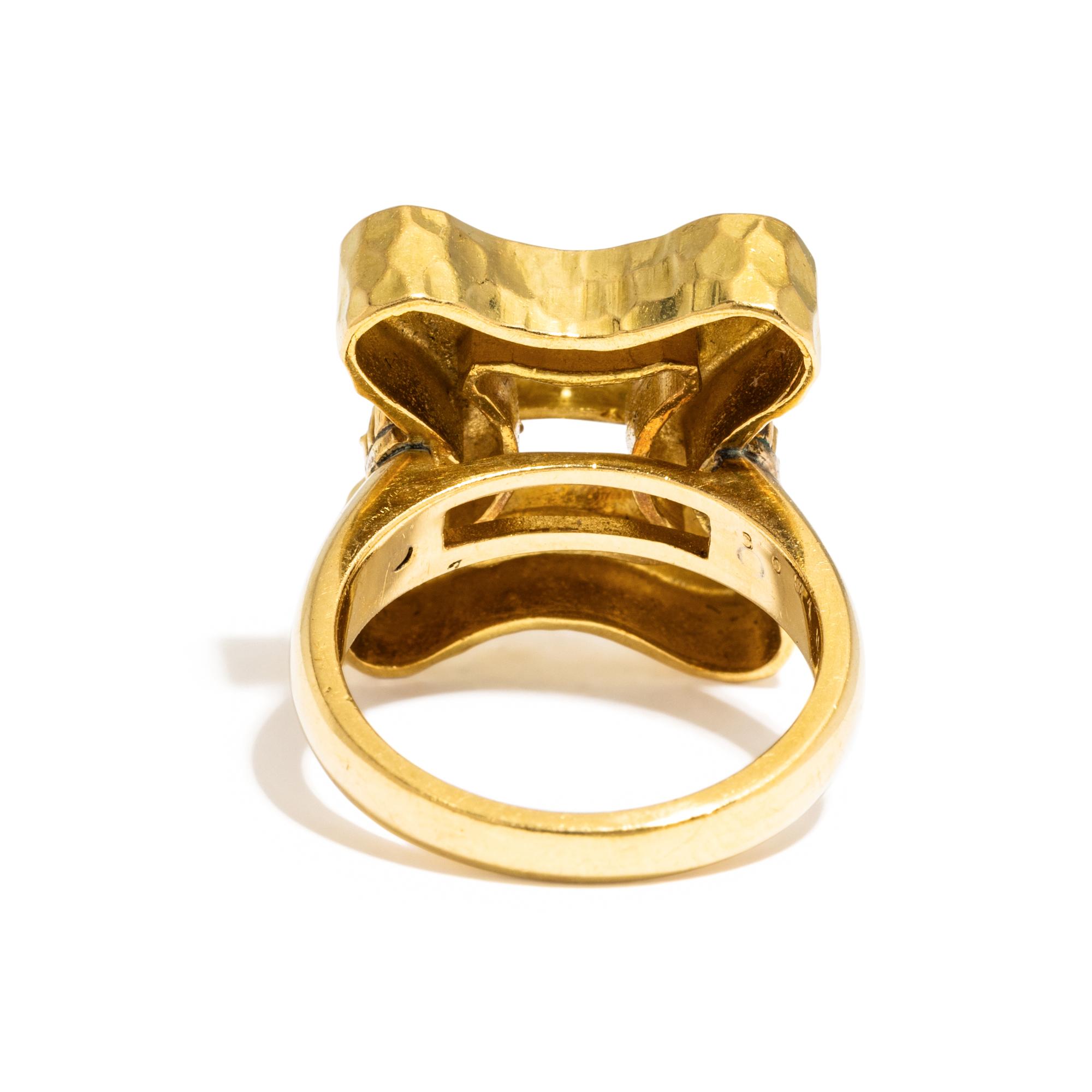 YELLOW GOLD AND DIAMOND RING