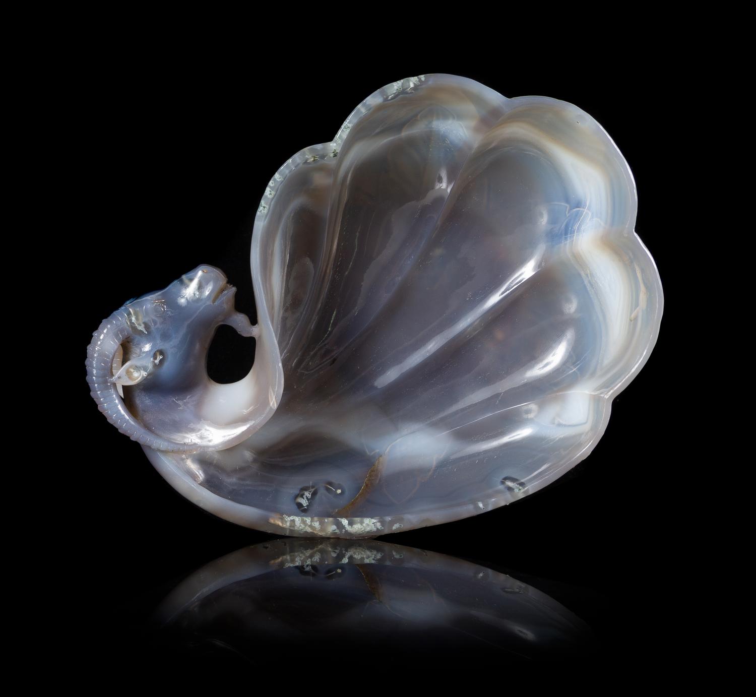 A Mughal-Style Carved Agate Ram-Head Dish Length 7 1/2 inches. — QING DYNASTY (1644-1911)