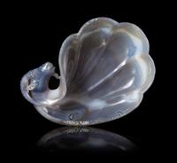 A Mughal-Style Carved Agate Ram-Head Dish Length 7 1/2 inches. — QING DYNASTY (1644-1911)