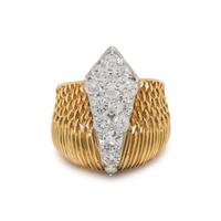 YELLOW GOLD AND DIAMOND RING