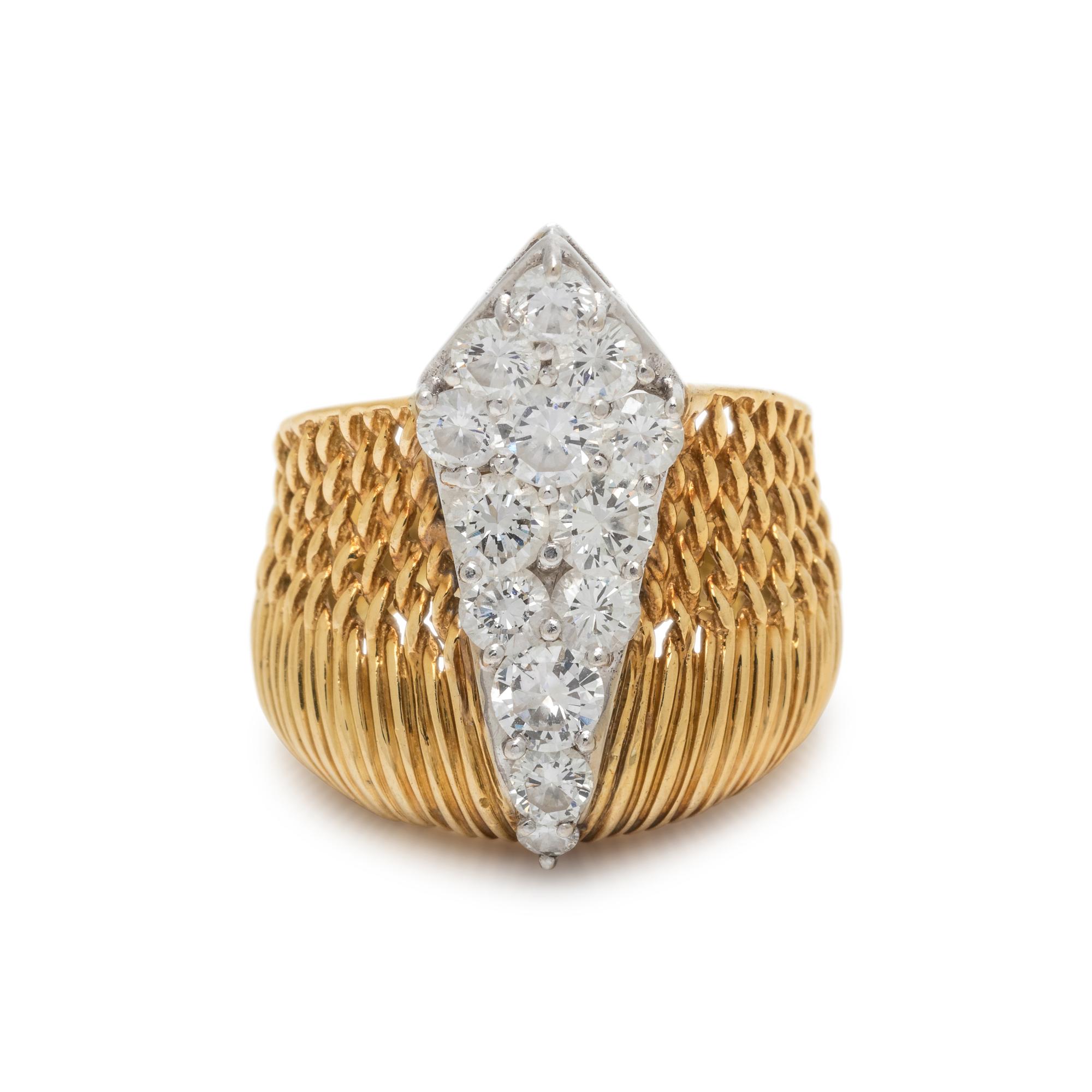YELLOW GOLD AND DIAMOND RING