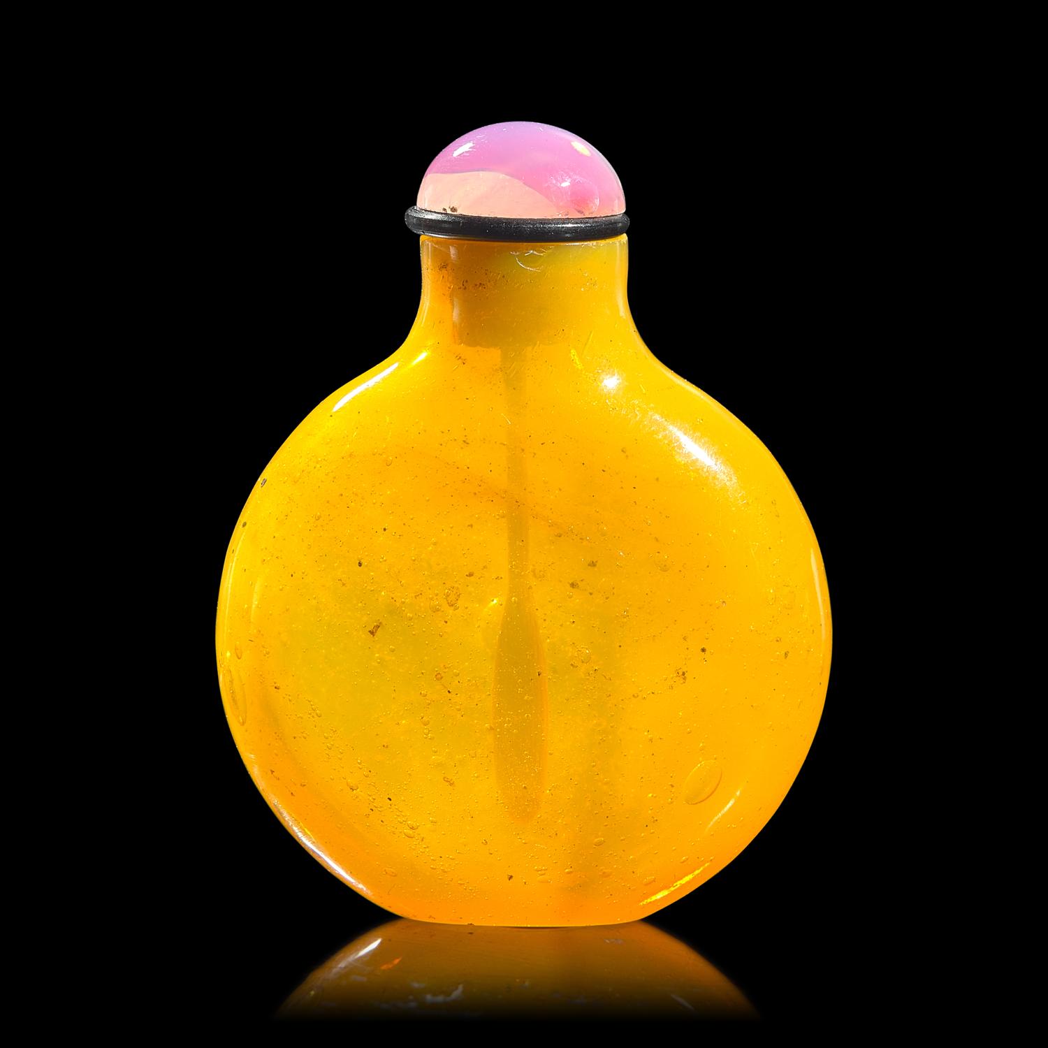 A Chinese Small Yellow Glass Snuff Bottle, 18th Century