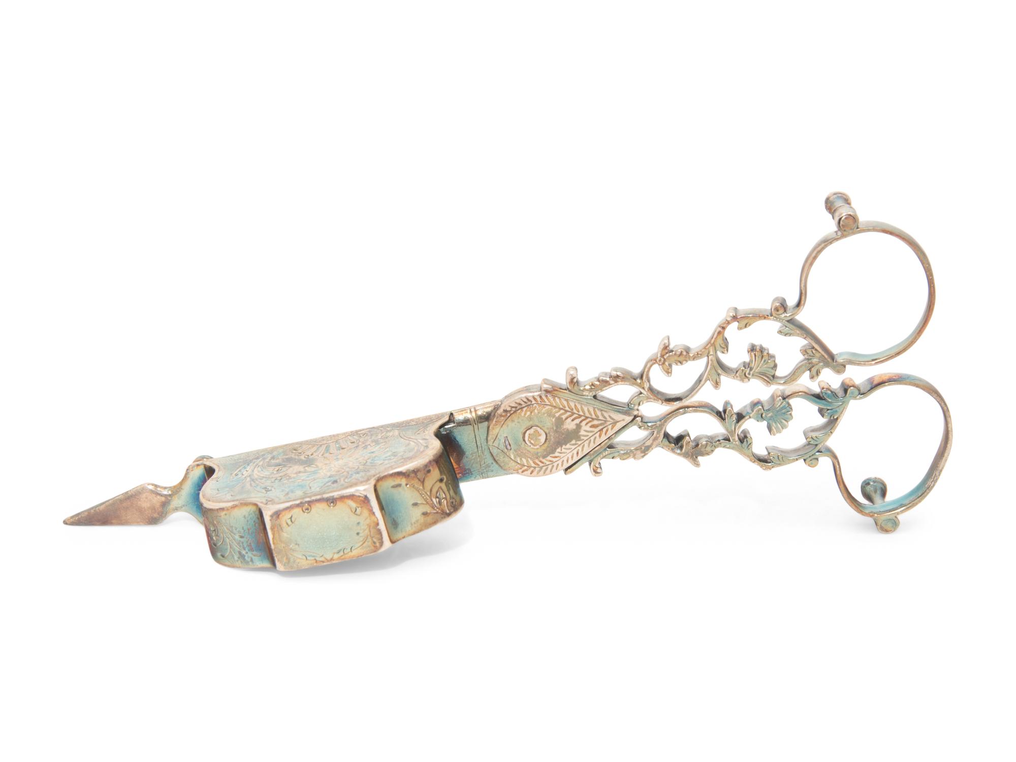 A George III Silver Wick Trimmer