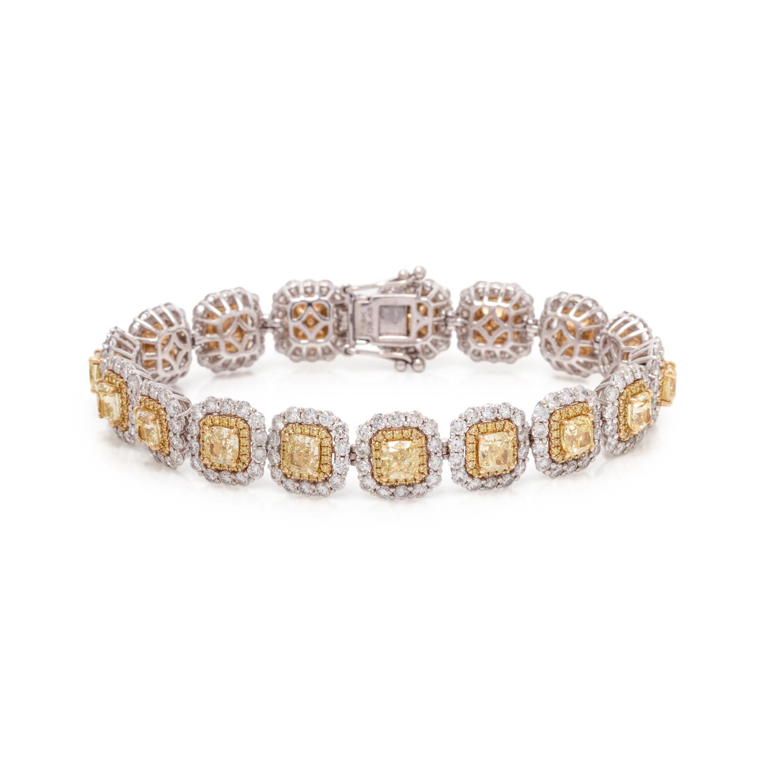 COLORED DIAMOND AND DIAMOND BRACELET