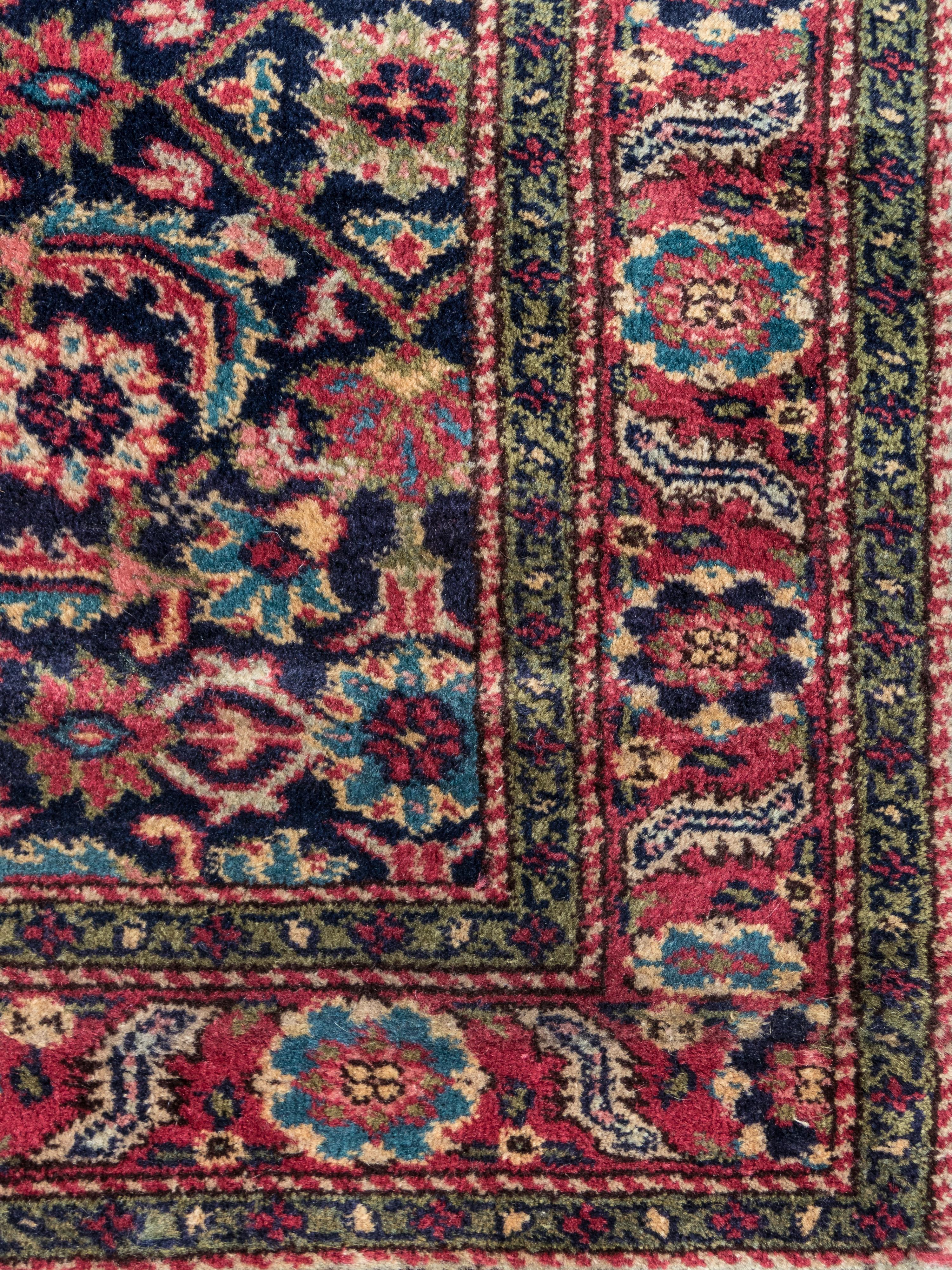 A Mahal Wool Runner