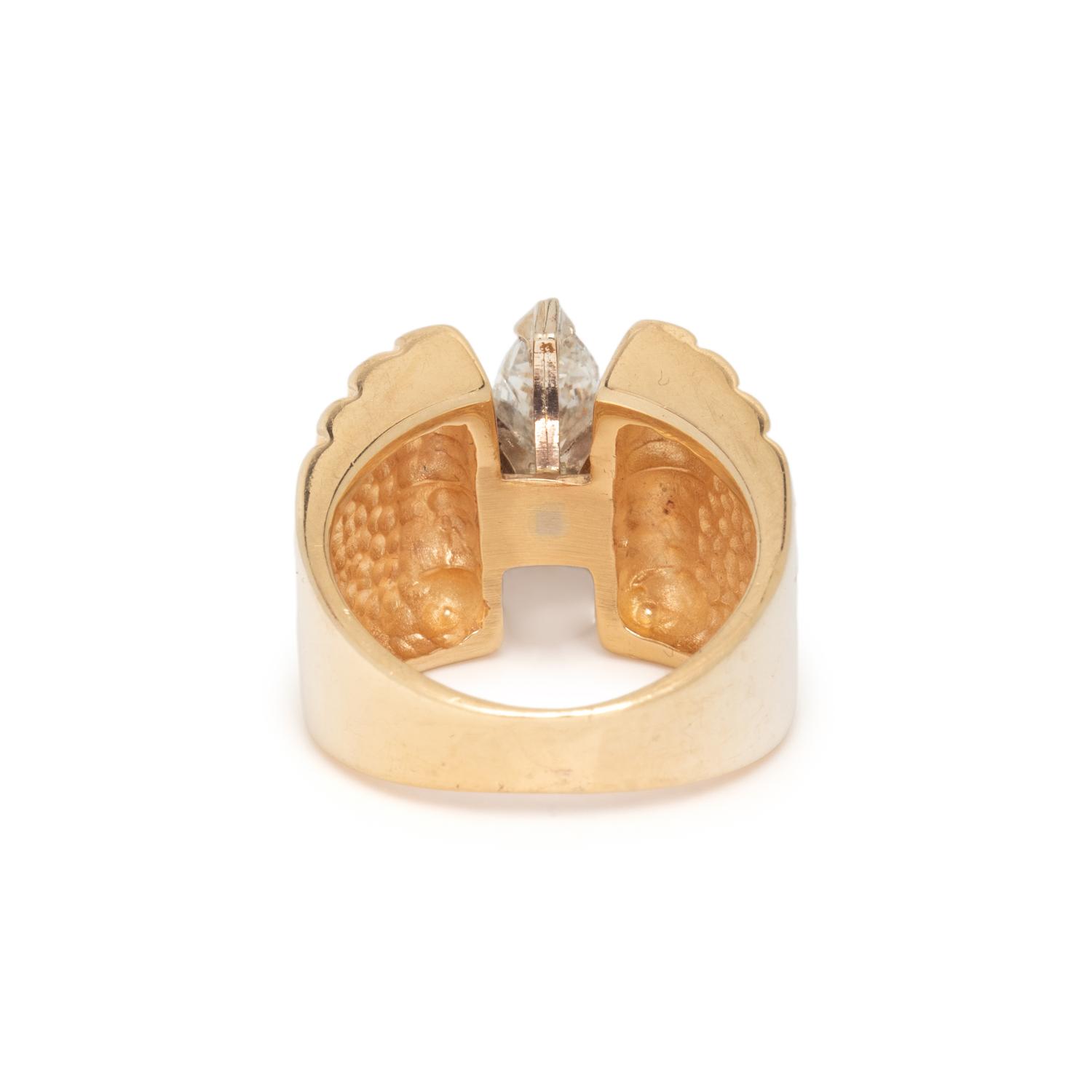 DIAMOND AND YELLOW GOLD RING