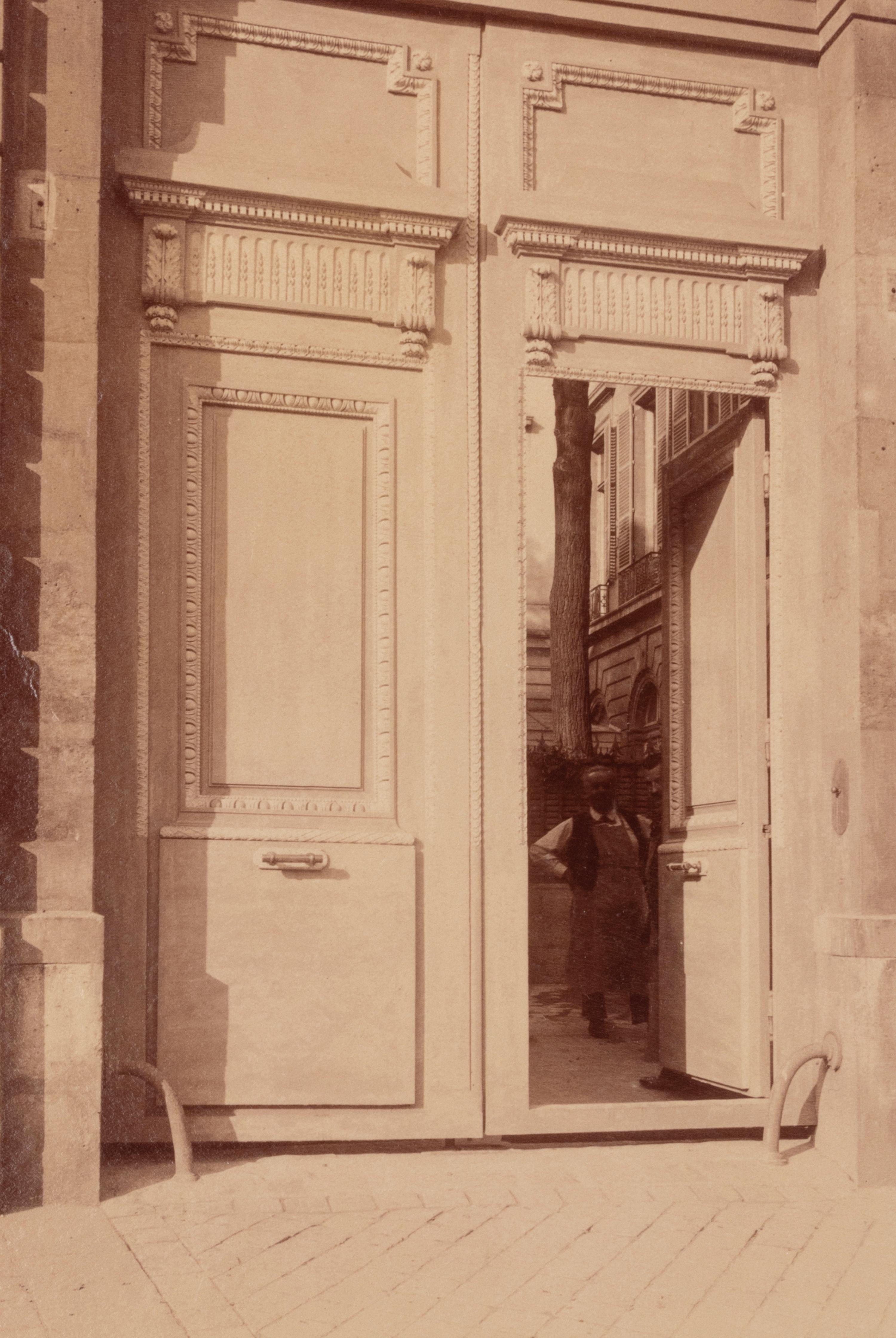 A group of four photographs ( Ètampes - maison de Diane de Poitiers , 1907; Presbytère de Saint-Sulpice, rue de Vaugirard 50 , 1900; Oratoire Marie de M é dicis, Petit Luxembourg , 1903; Fontaine de Joyeuse, 41 rue de Turenne, 3e arrondissement, 1901)