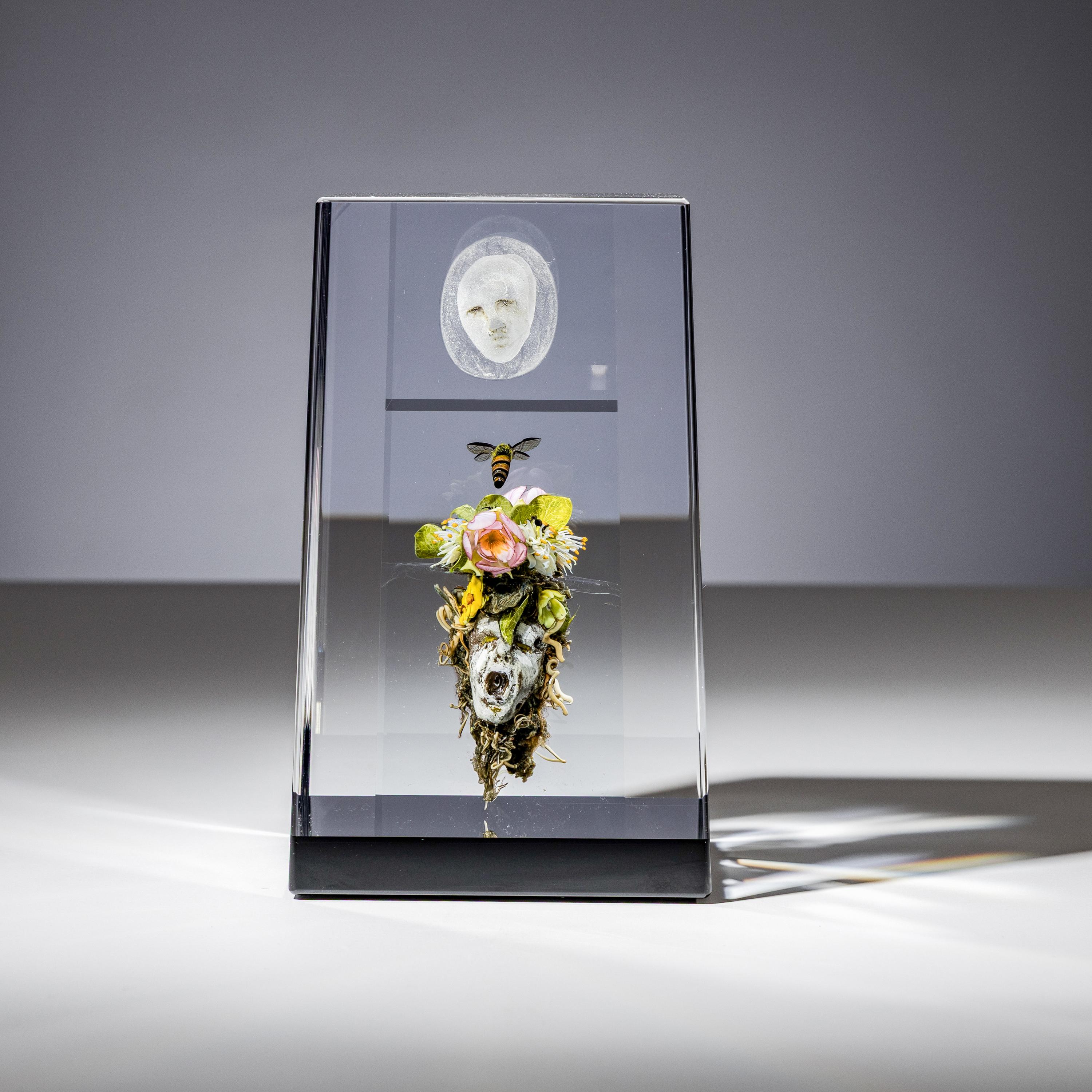 Paul Joseph Stankard (American, b. 1943) — Columnar Paperweight, 2001