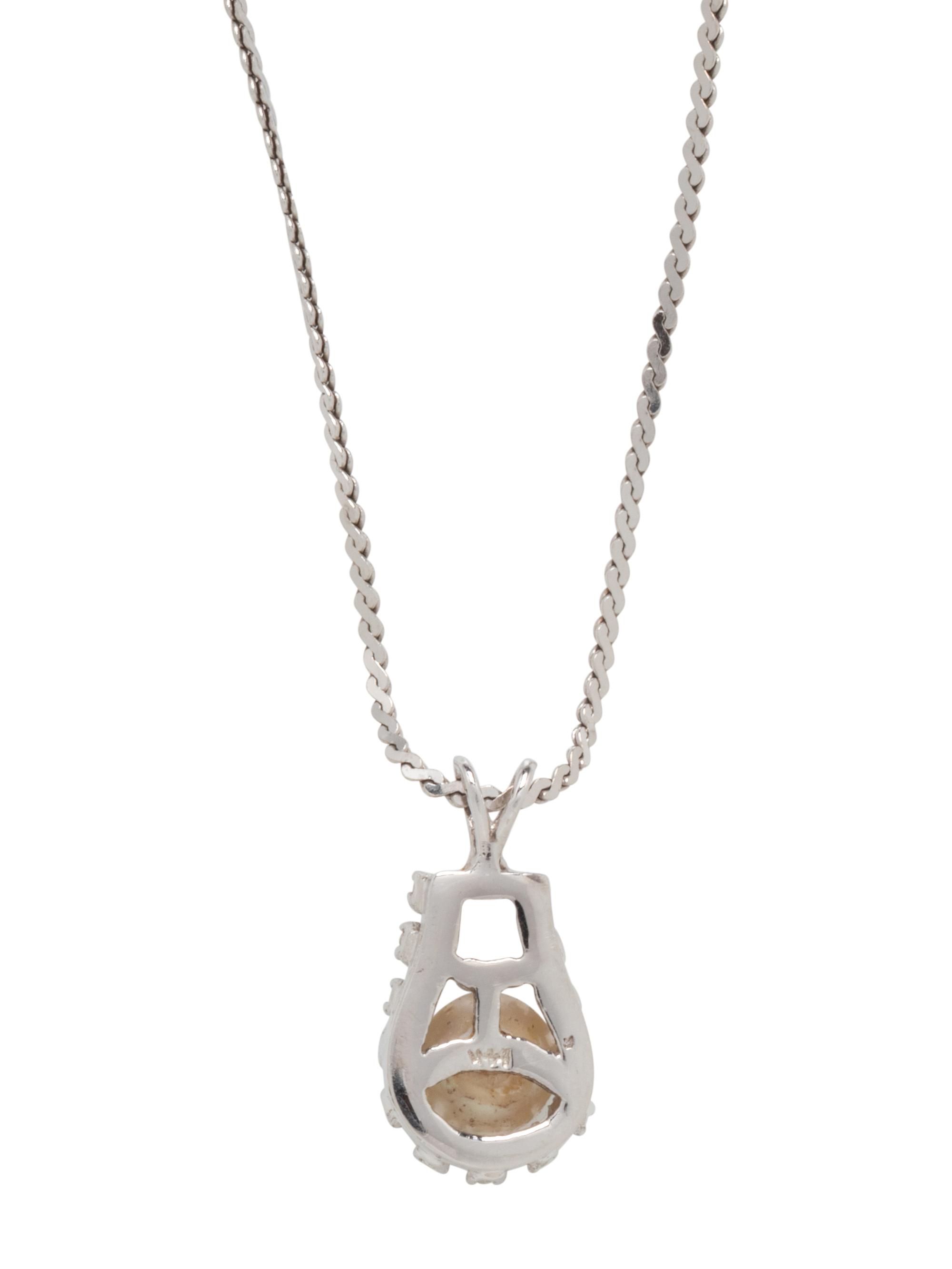 CULTURED PEARL AND DIAMOND PENDANT/NECKLACE