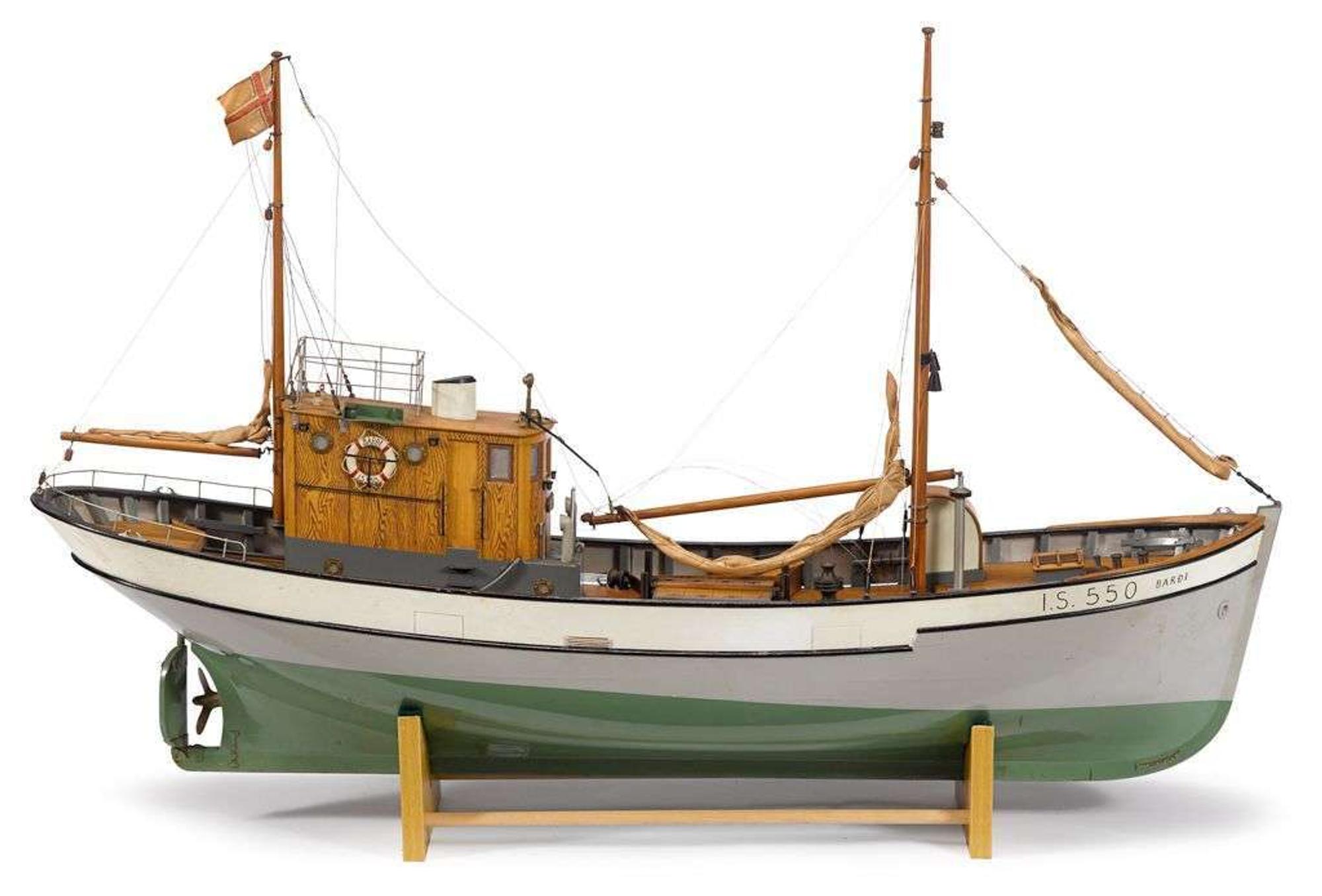 Model of the fishing trawler Bardi I.S. continental, 20th century