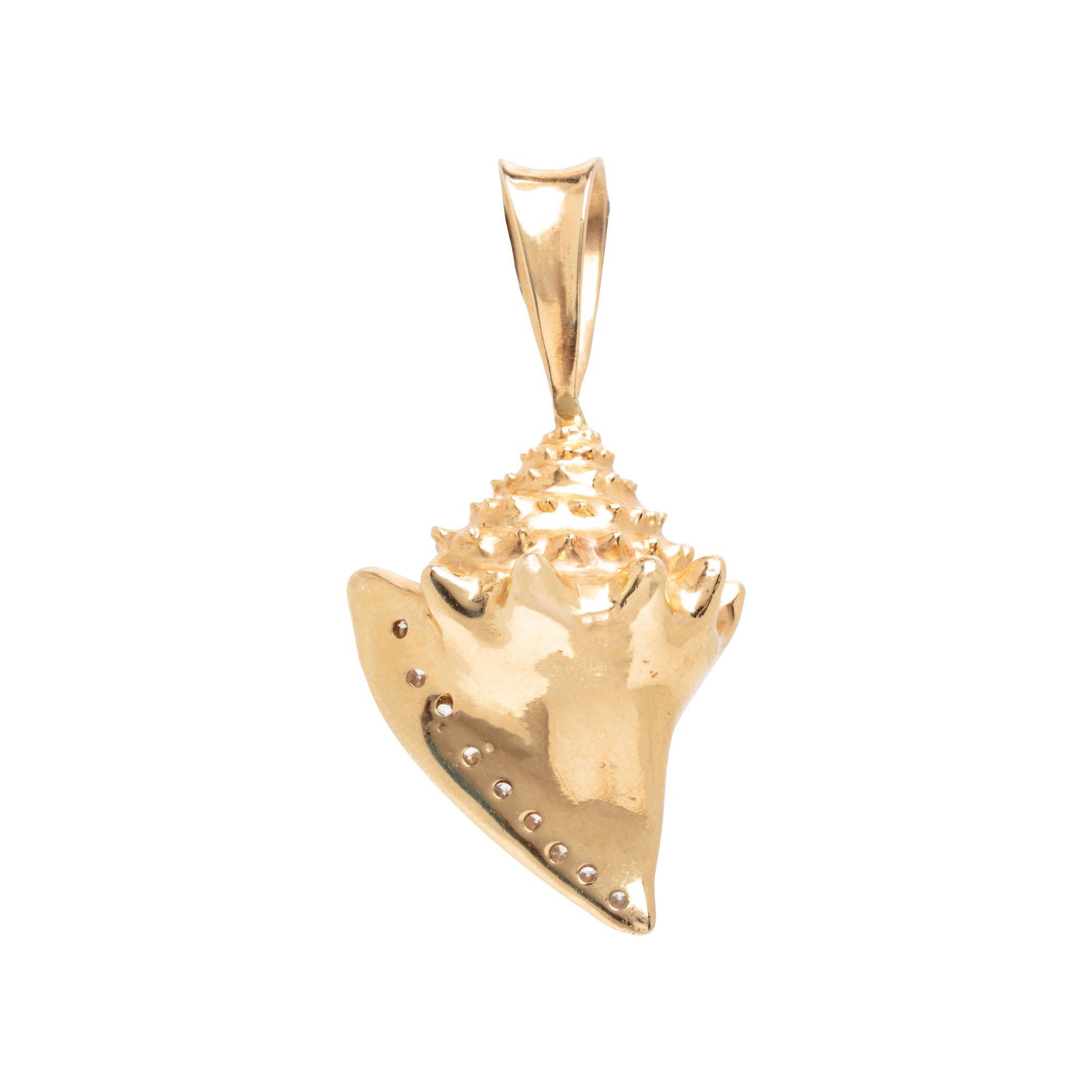 DIAMOND AND YELLOW GOLD CONCH SHELL PENDANT