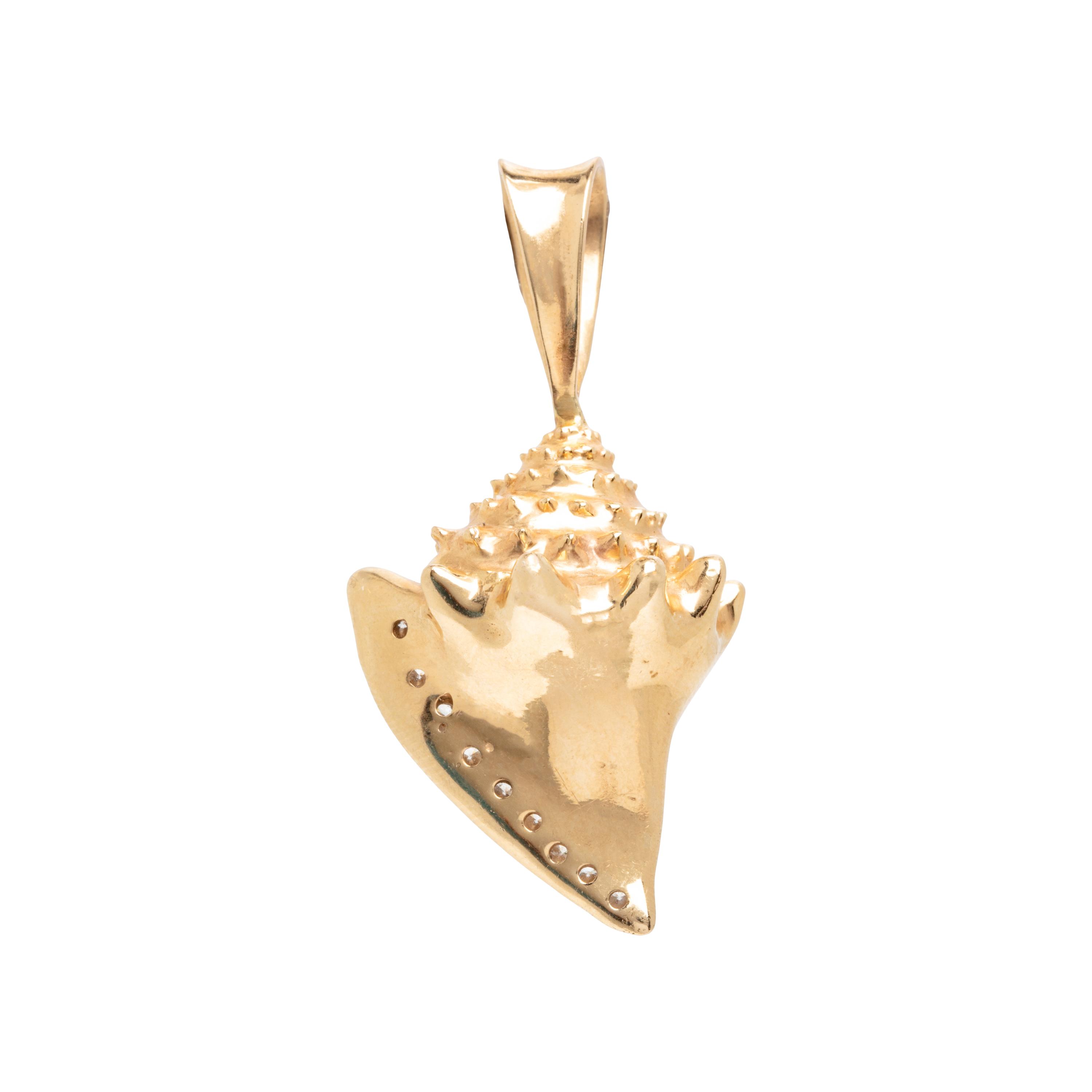 DIAMOND AND YELLOW GOLD CONCH SHELL PENDANT