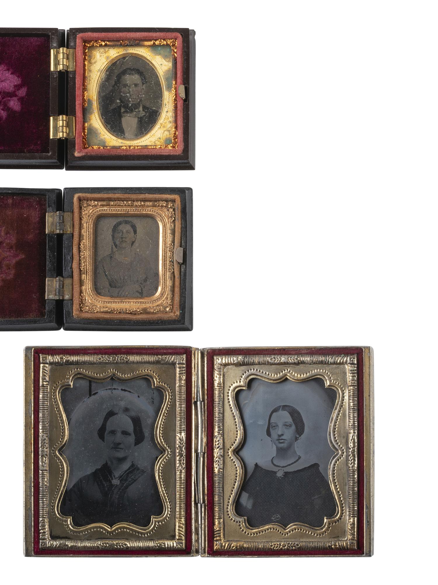 [EARLY PHOTOGRAPHY]. 25 assorted Union cases with figural and floral designs.