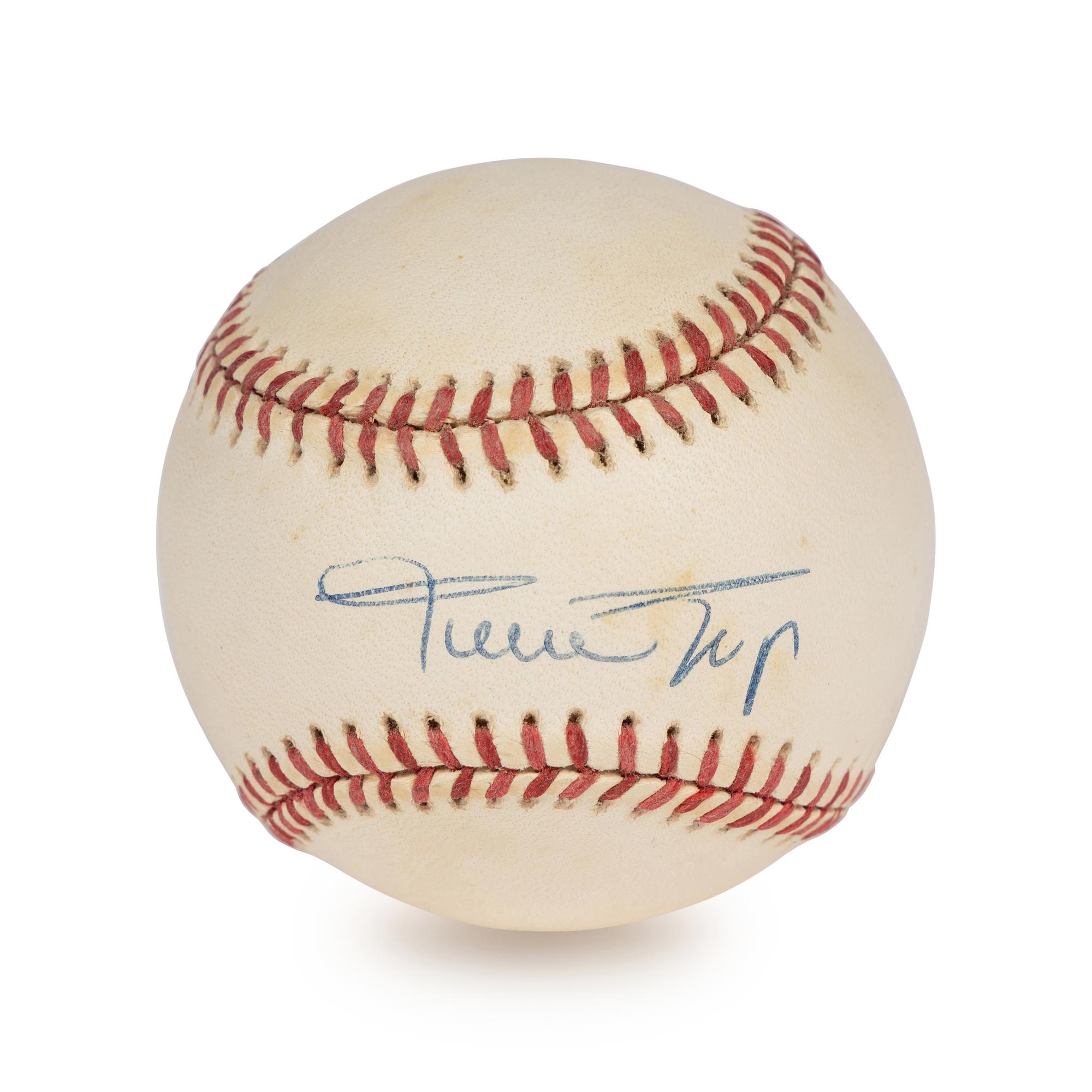 A Willie Mays Single Signed Autograph Baseball (Beckett Authentication Services Certified),