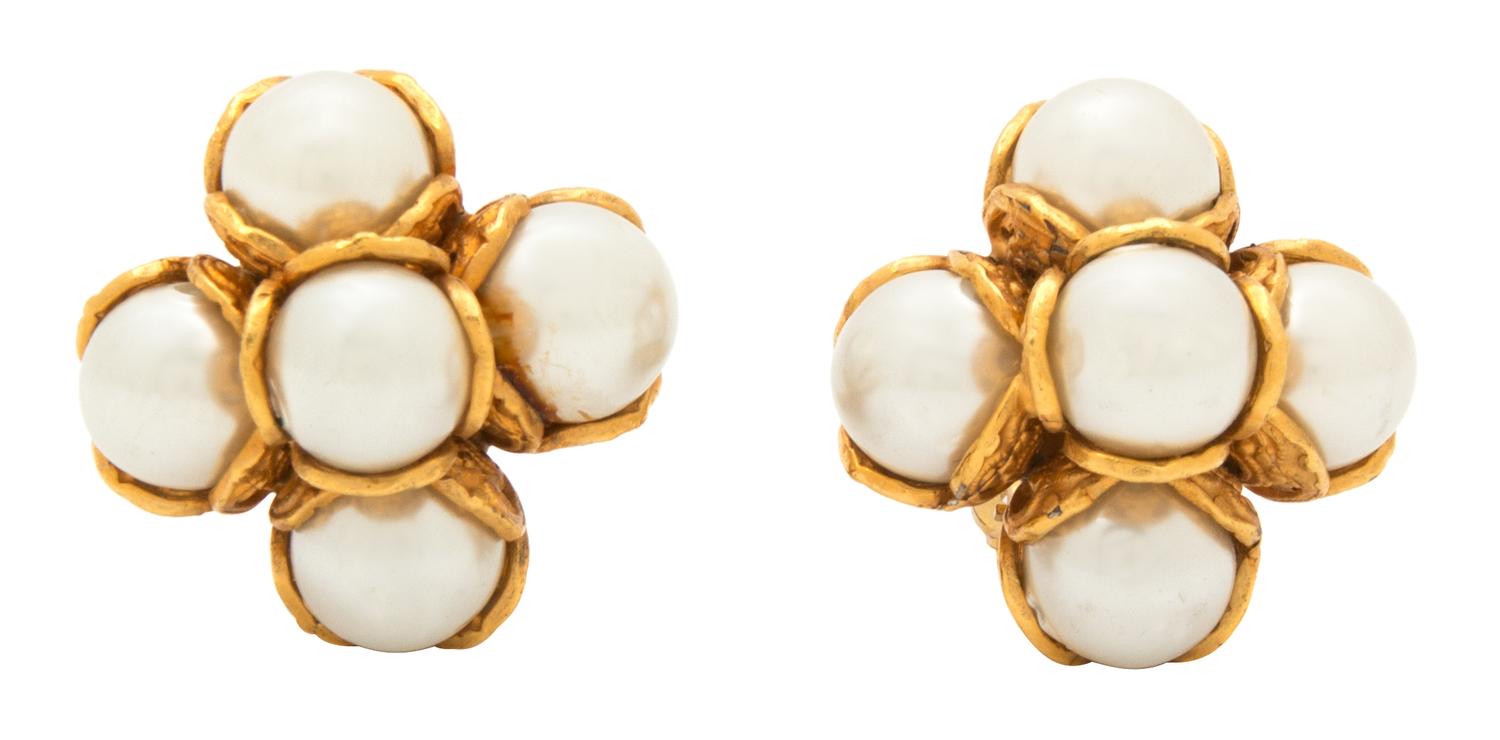 A Chanel Faux Pearl and Gripoix Demi Parure, Earclips: 1" diameter; Necklace: 82".