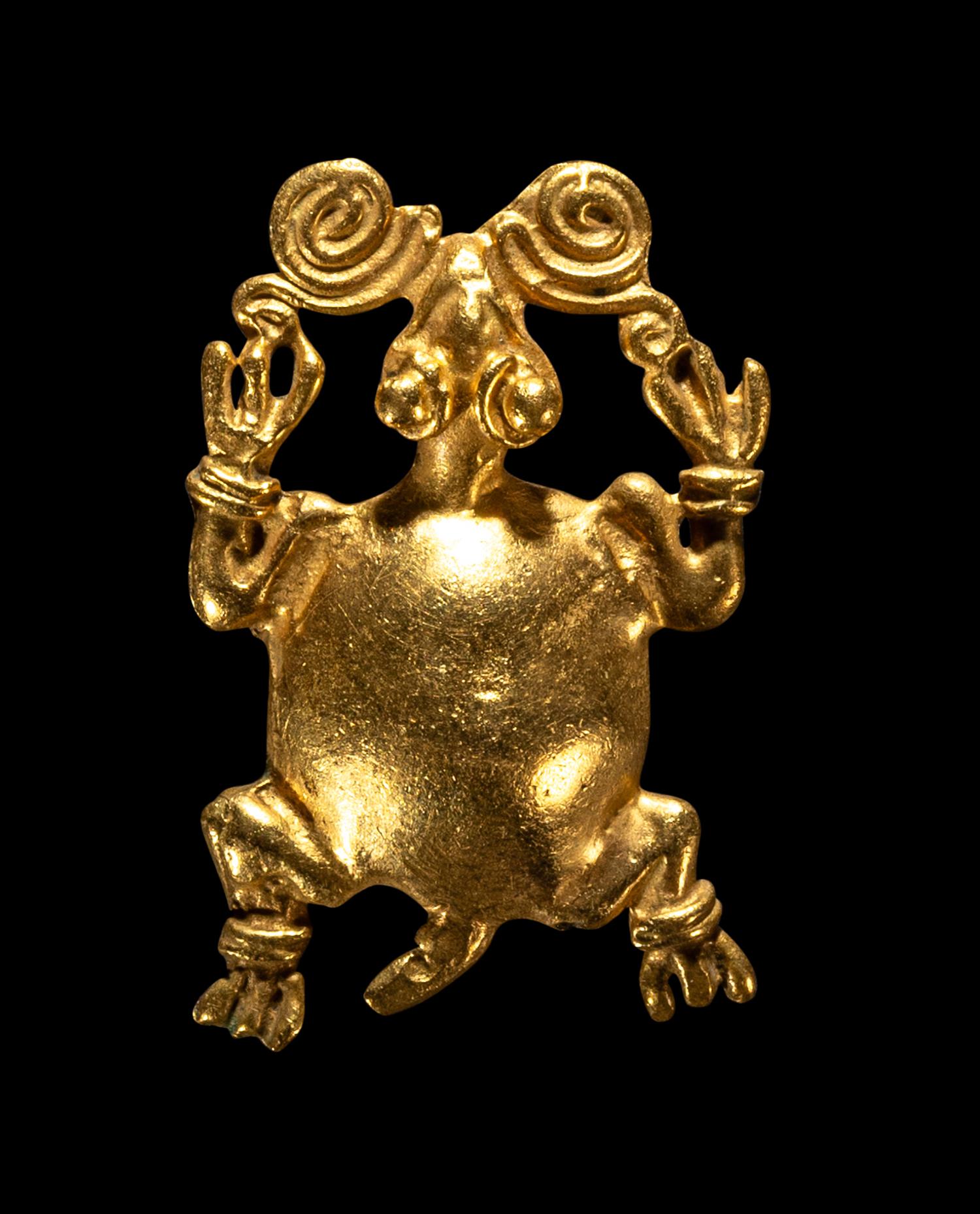 A Veraguas Gold Turtle Pendant