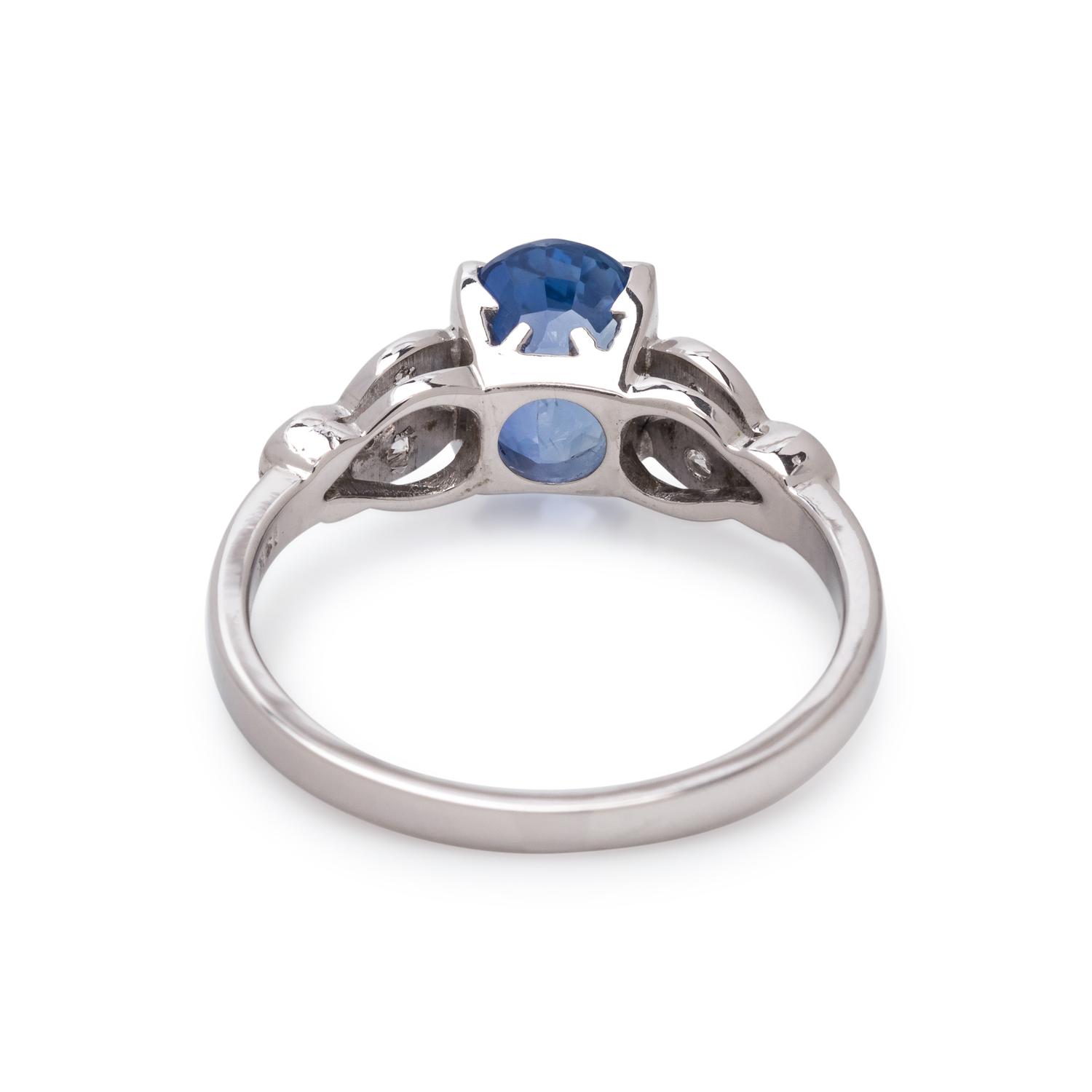 SAPPHIRE AND DIAMOND RING
