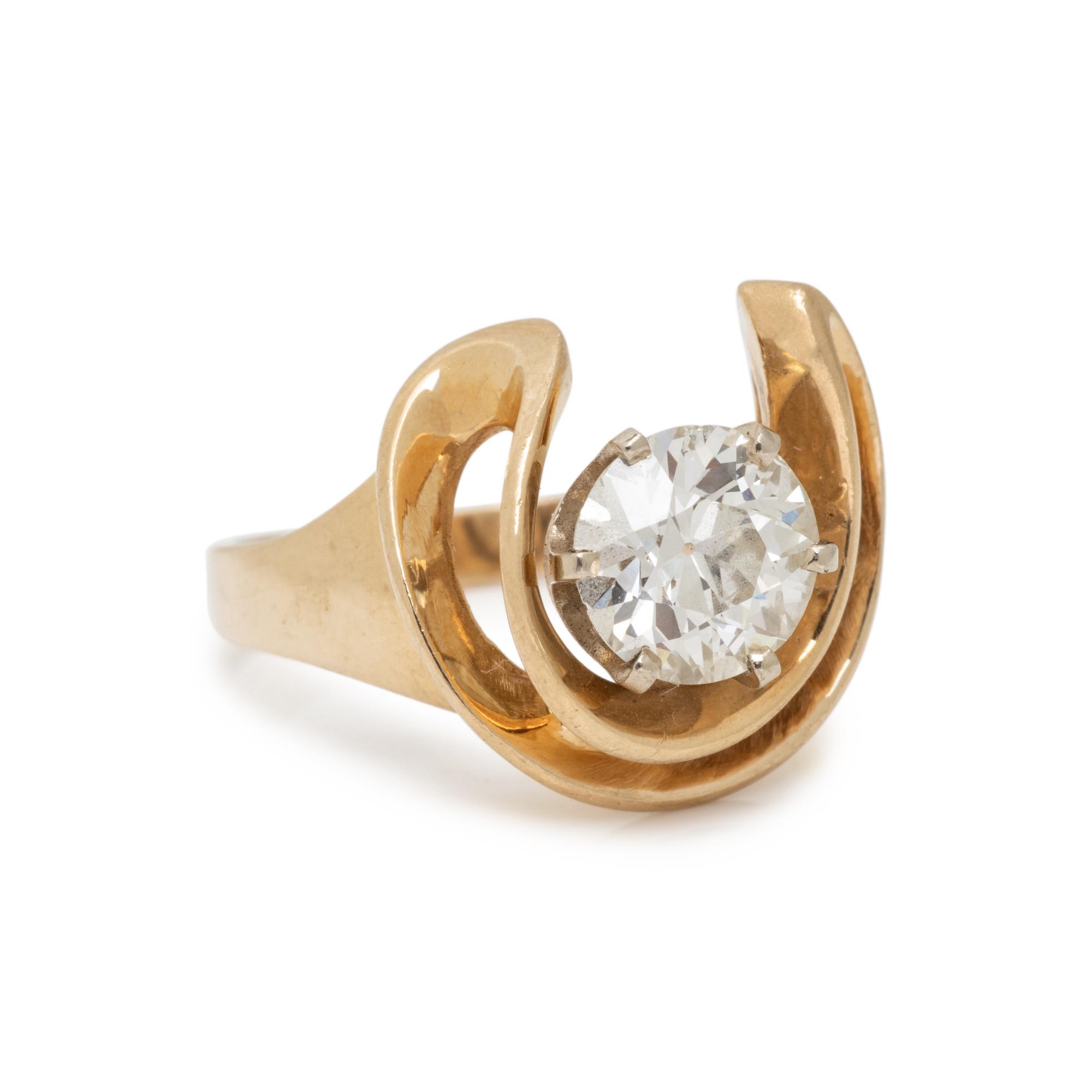 YELLOW GOLD AND DIAMOND RING