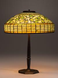 Whirling Leaf Table Lamp