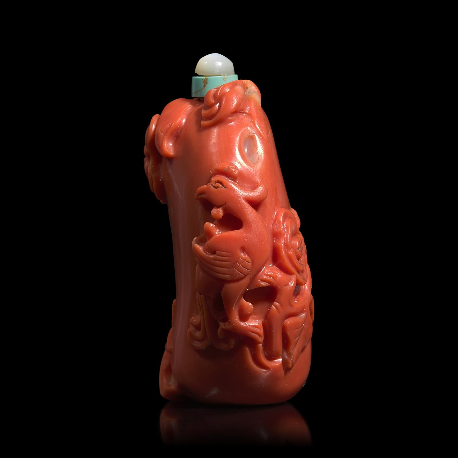 A Carved Coral Snuff Bottle, 19th to Early 20th Century
