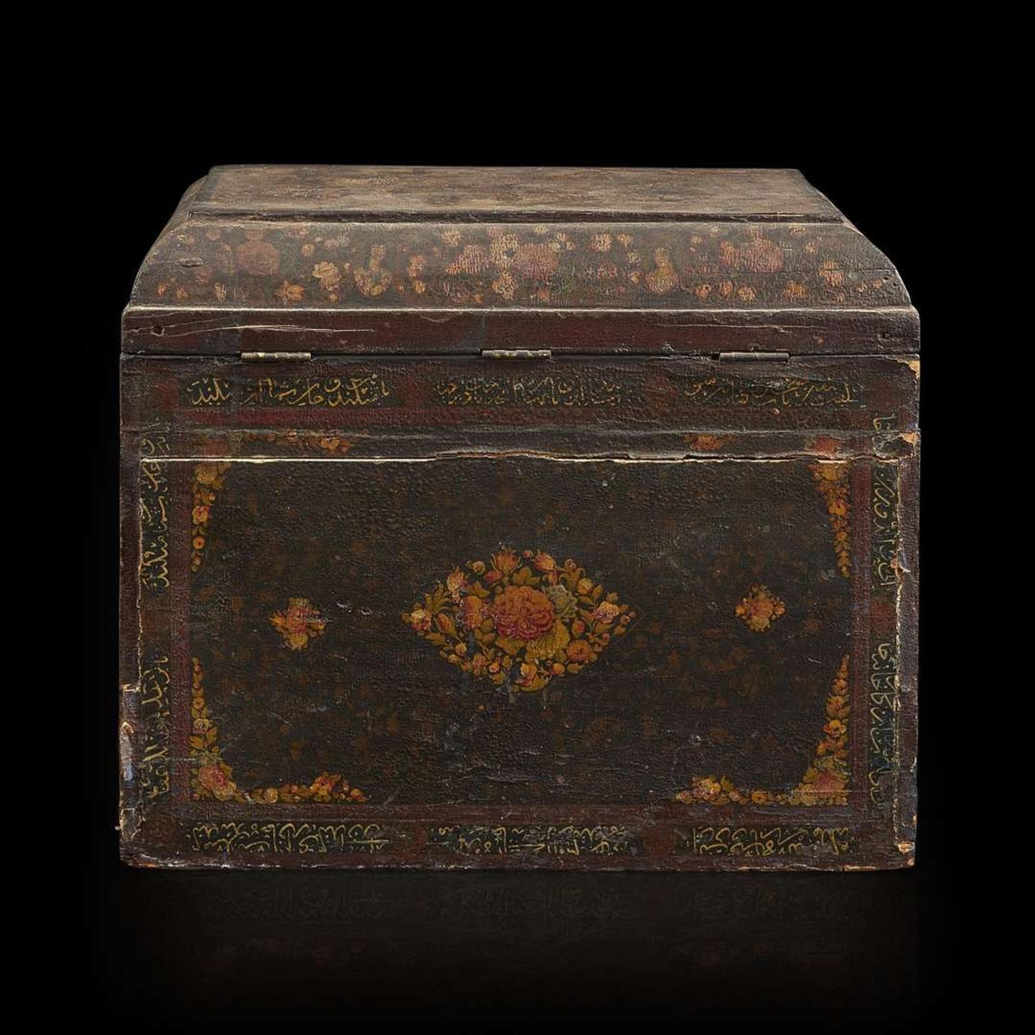 A Persian painted lacquer table chest 波斯漆器小箱 Qajar period ????