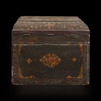 A Persian painted lacquer table chest 波斯漆器小箱 Qajar period ????