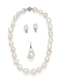 CULTURED BAROQUE PEARL SET