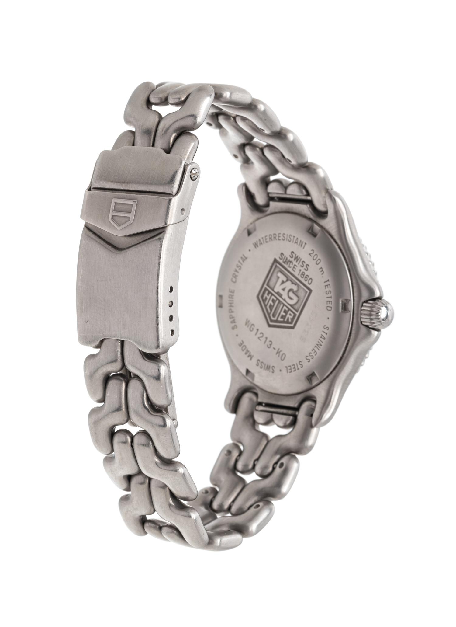 TAG HEUER, STAINLESS STEEL 'PROFESSIONAL' WRISTWATCH