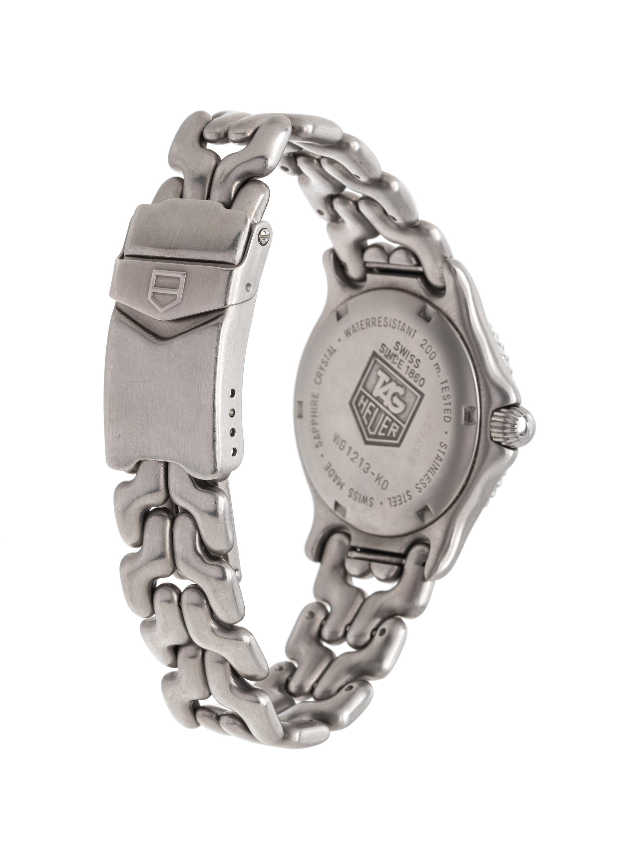 TAG HEUER, STAINLESS STEEL 'PROFESSIONAL' WRISTWATCH