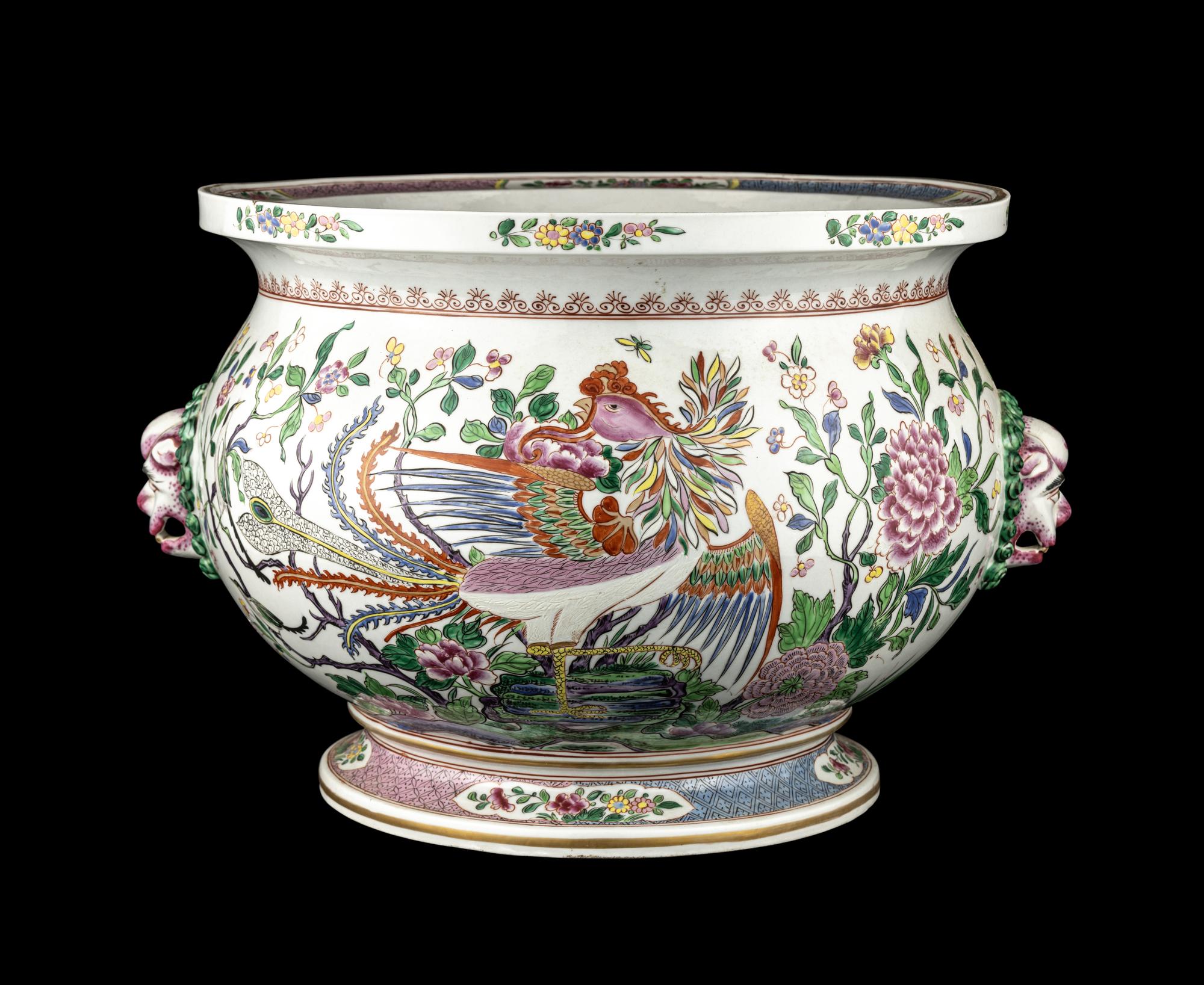 A Large Chinese Famille Rose Porcelain Jardiniere
