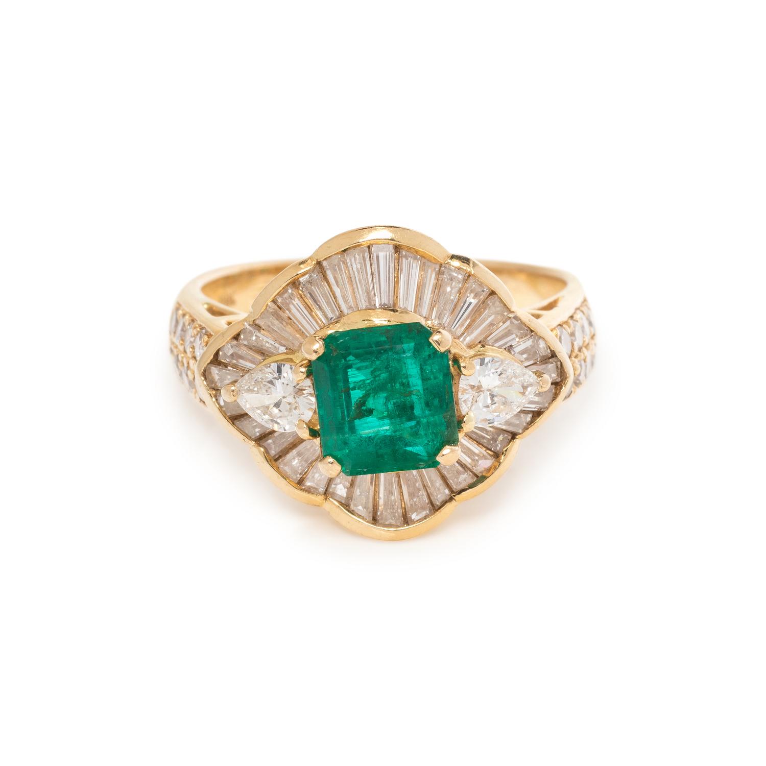 EMERALD AND DIAMOND RING
